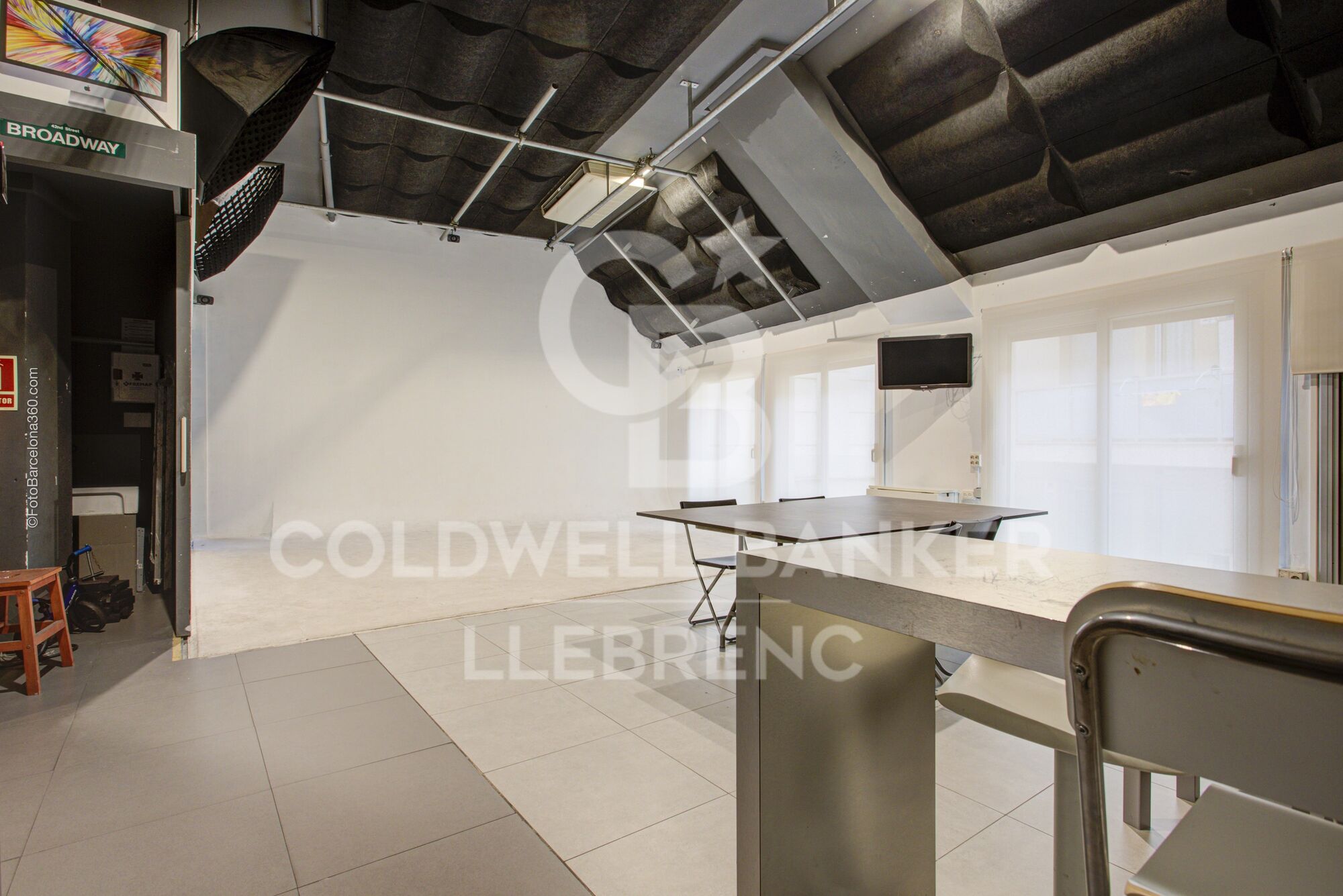 Wonderful duplex premises for sale in Republica Argentina Avenue