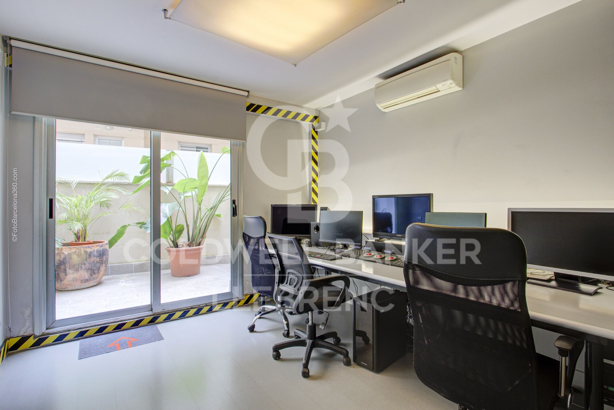 Wonderful duplex premises for sale in Republica Argentina Avenue