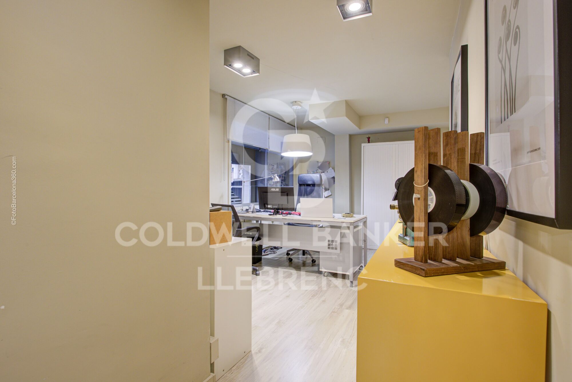 Wonderful duplex premises for sale in Republica Argentina Avenue
