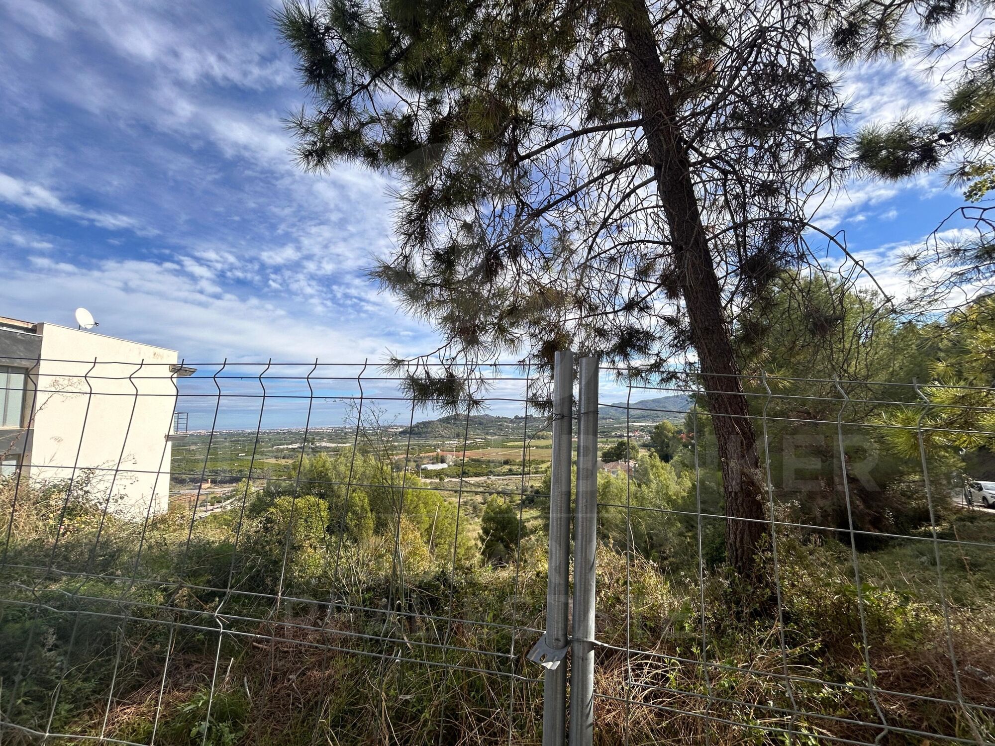 Plot for sale in Ador
