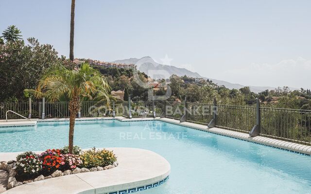 Apartment with panoramic sea views in Puerto del Almendro - Benahavís