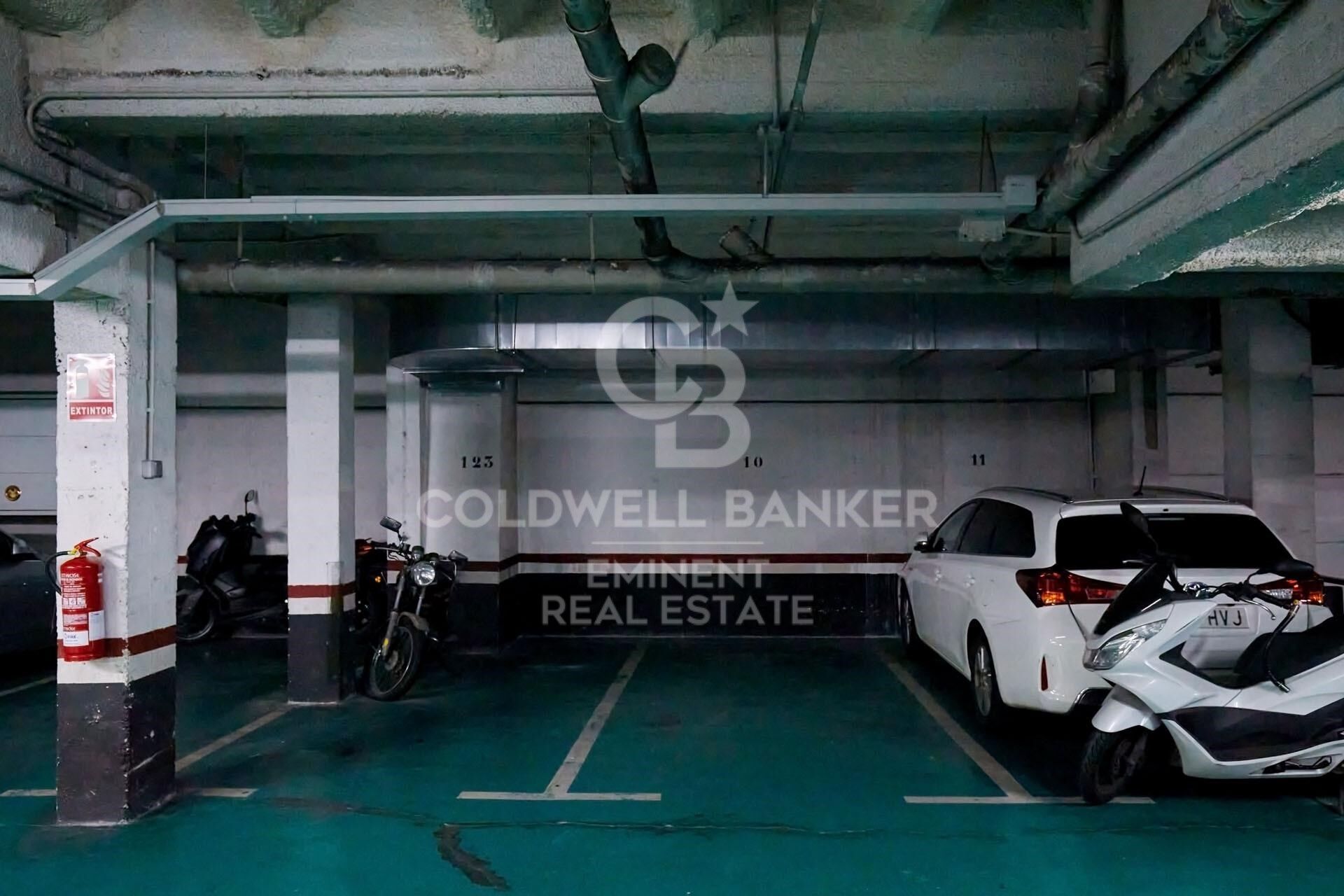 Piso a reformar en venta con plaza de parking incluido, Tenor Masini