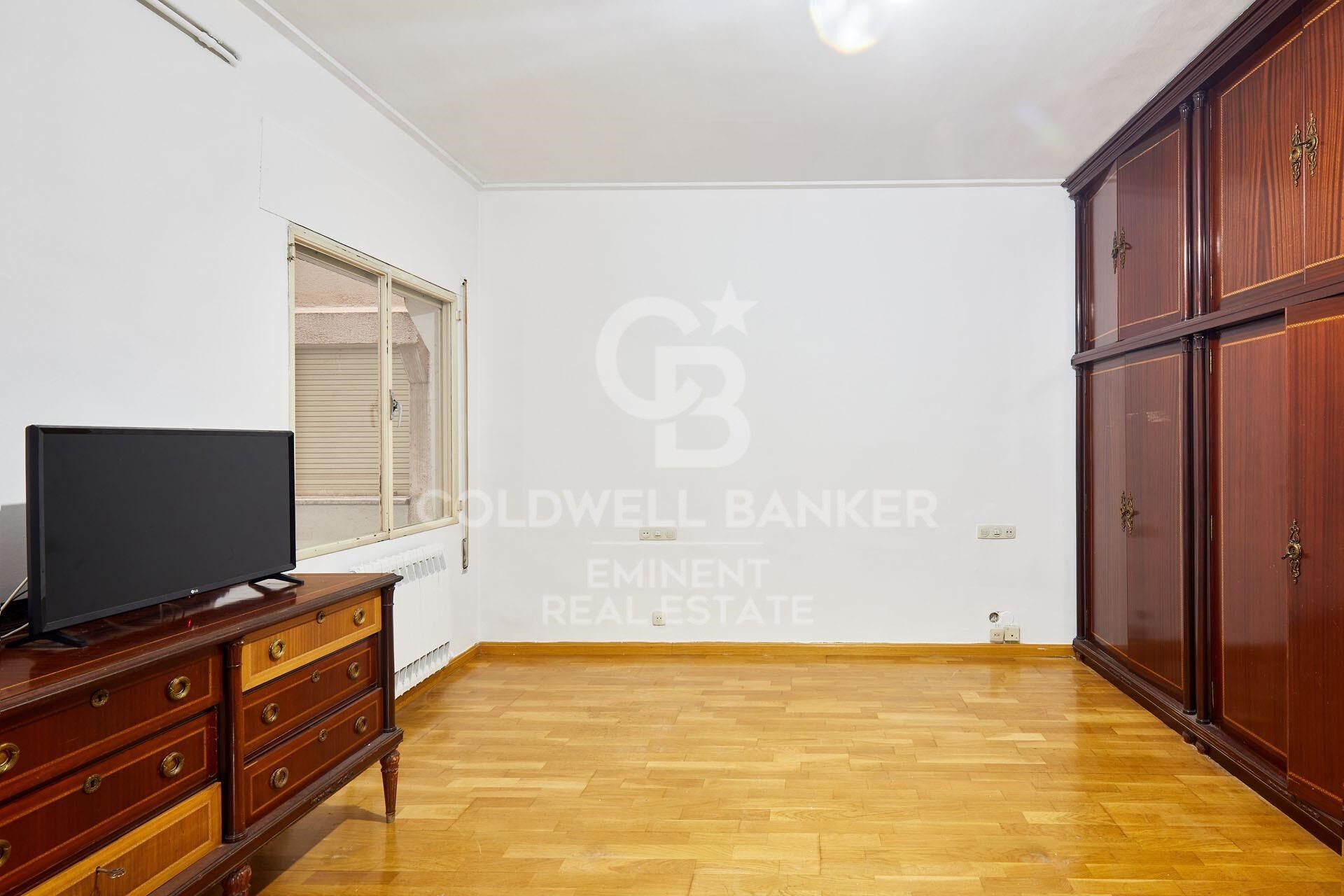 Wohnung zum Renovieren zum Verkauf mit Parkplatz inklusive, Tenor Masini