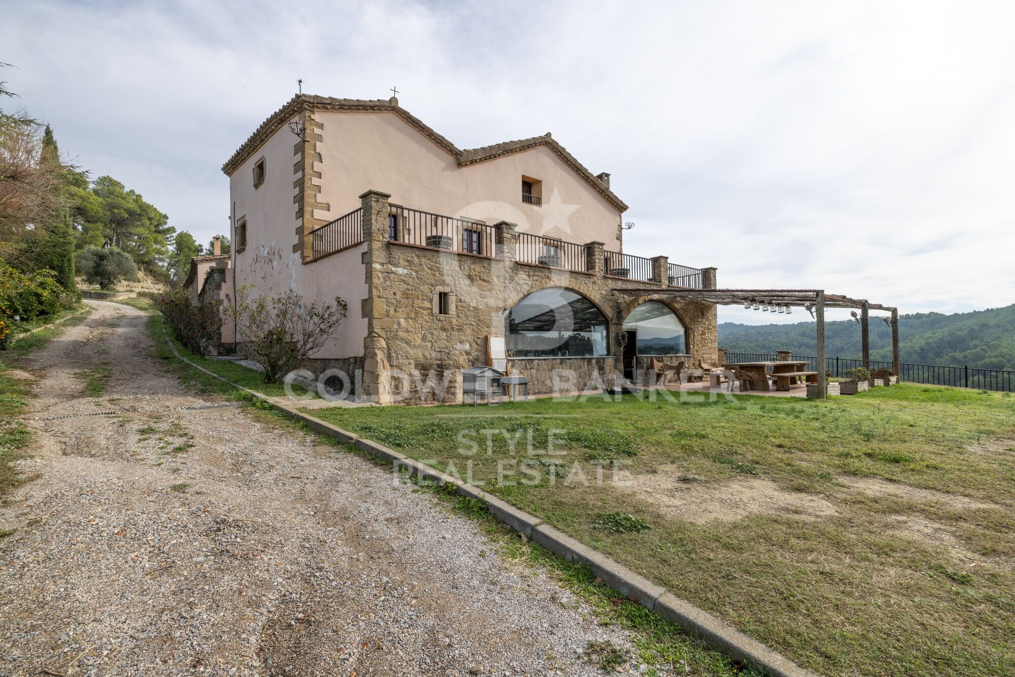 Spectacular farmhouse in Talamanca