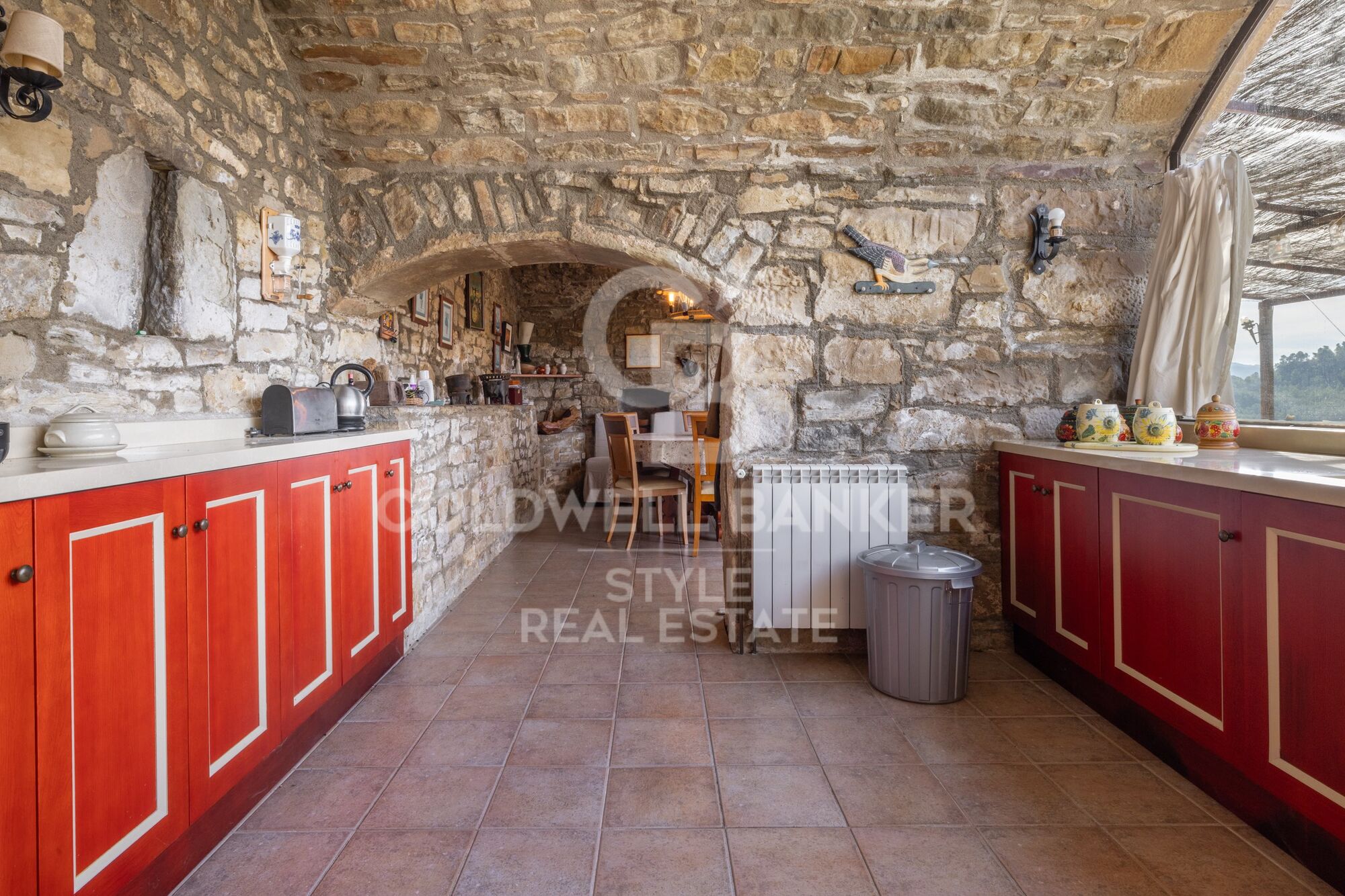 Spectacular farmhouse in Talamanca