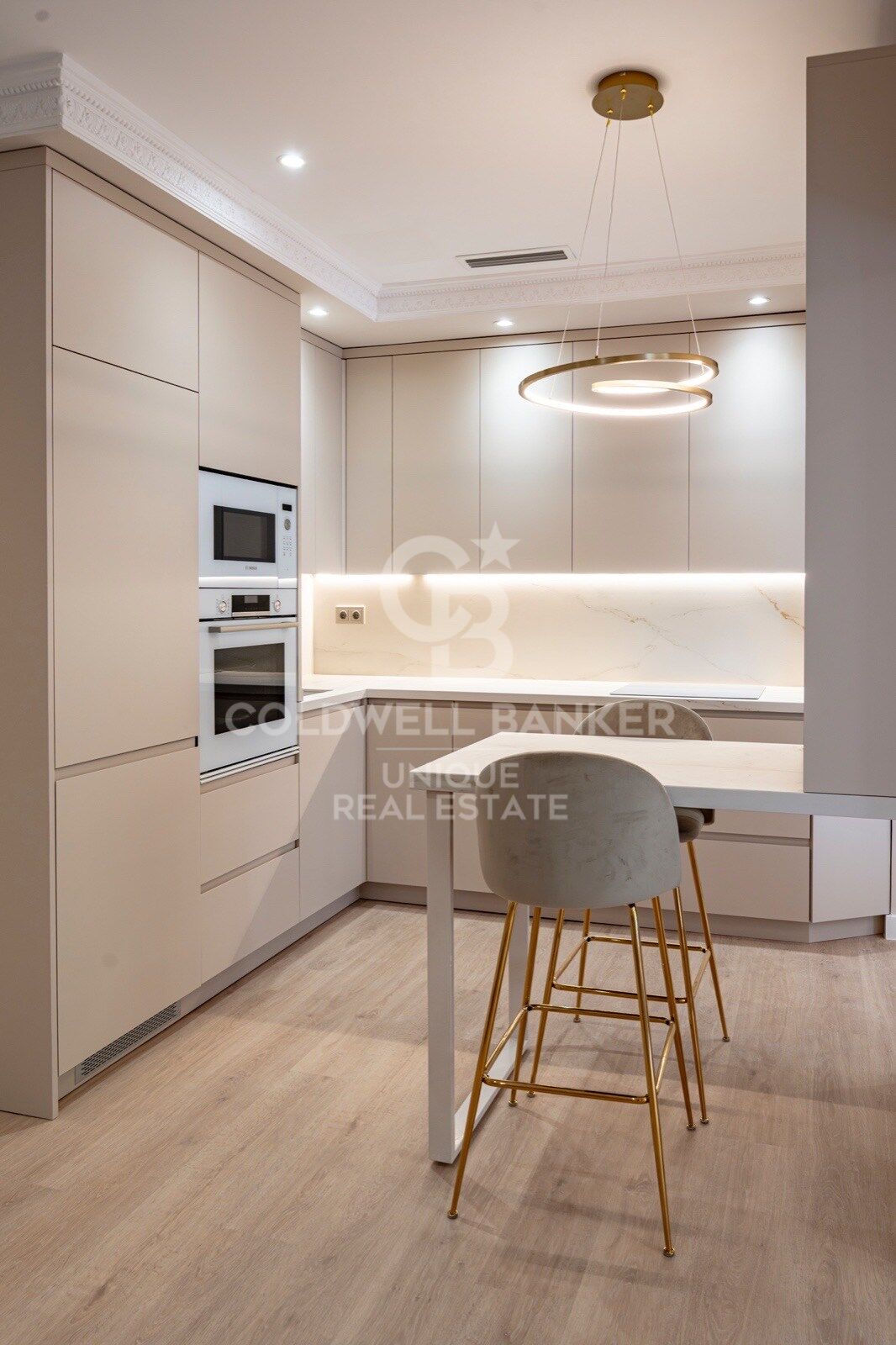 Renovated exterior flat with 2 bedrooms in Goya, Madrid