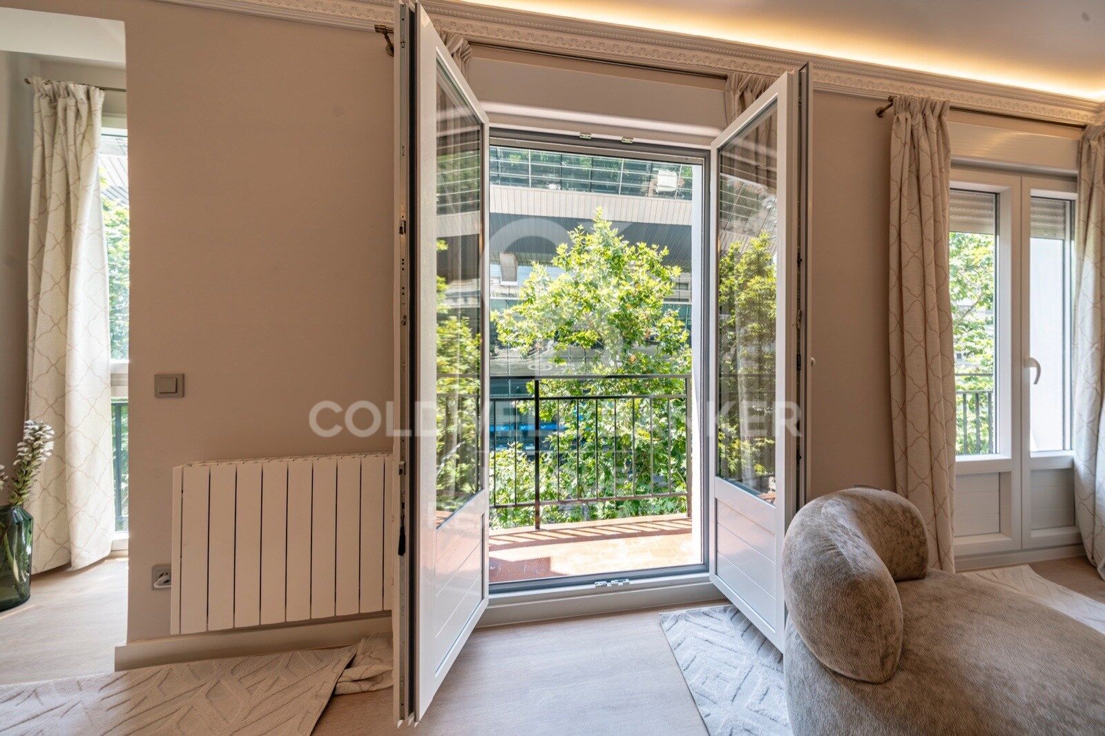 Renovierte Außenwohnung mit 3 Schlafzimmern in Goya, Madrid