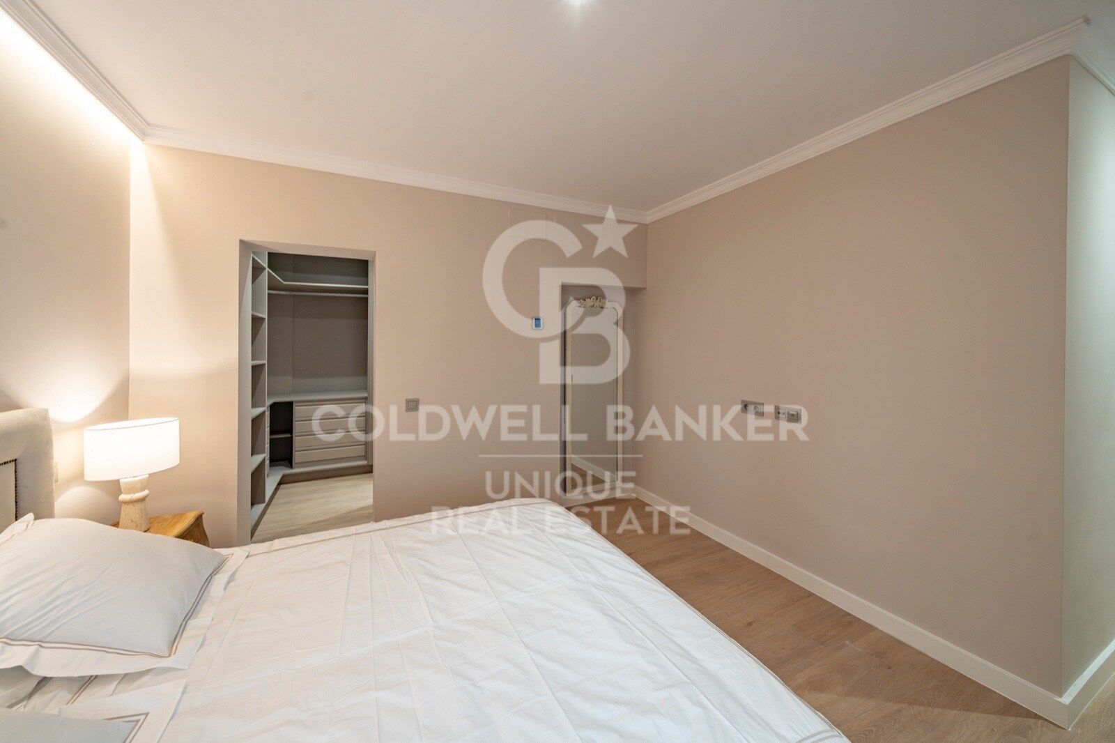 Renovierte Außenwohnung mit 3 Schlafzimmern in Goya, Madrid