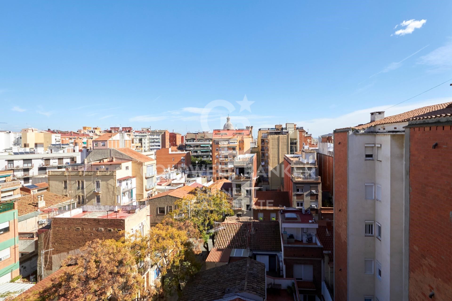 Gran oportunidad en el corazón de Sant Andreu de Palomar, en la calle Malats, a pocos pasos del metro de Sant Andreu.