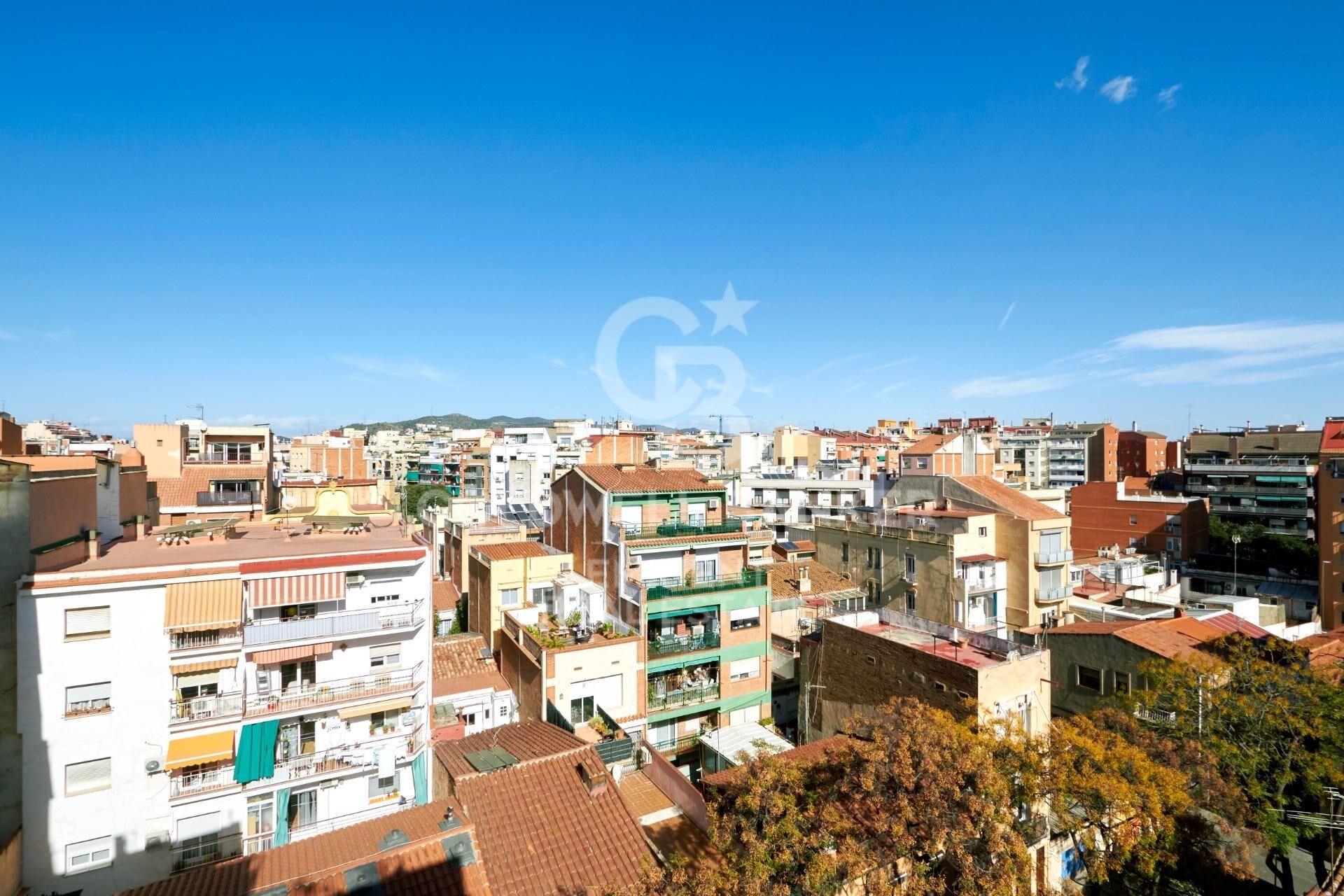 Gran oportunidad en el corazón de Sant Andreu de Palomar, en la calle Malats, a pocos pasos del metro de Sant Andreu.
