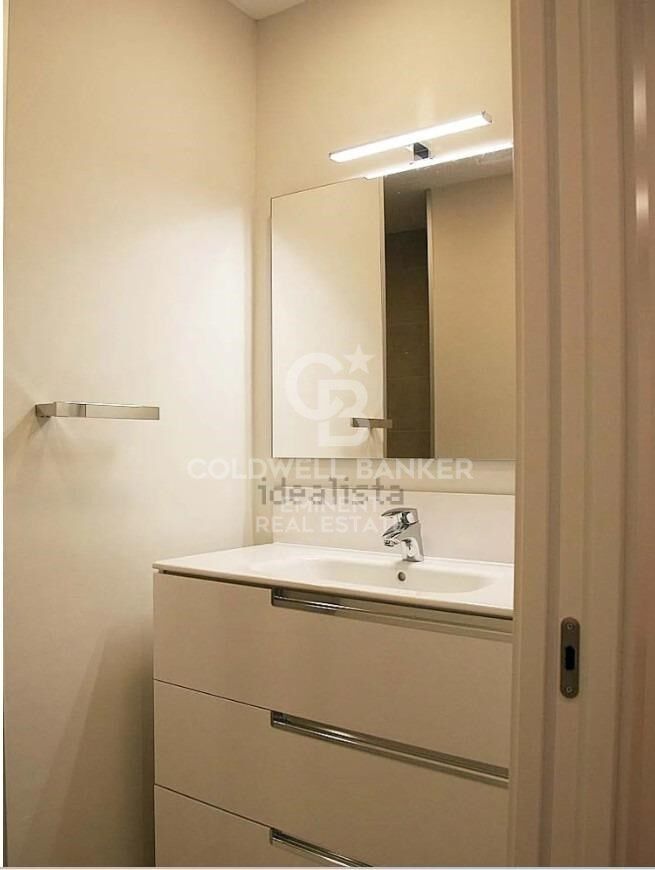 Flat 2 Bedrooms Sale Barcelona