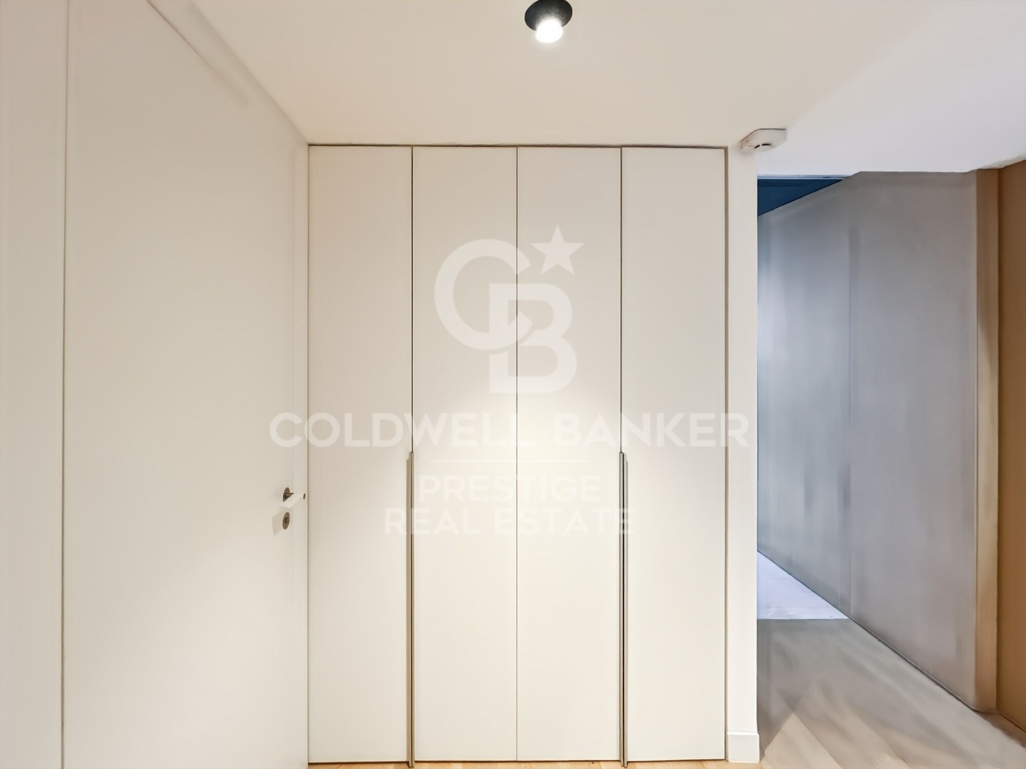 For sale luxury apartment in Eixample Derecho, new development with parking and storage room