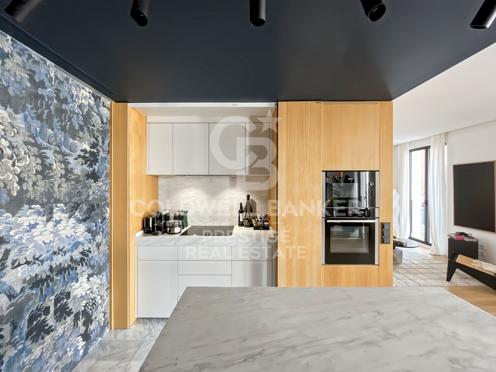 For sale luxury apartment in Eixample Derecho, new development with parking and storage room