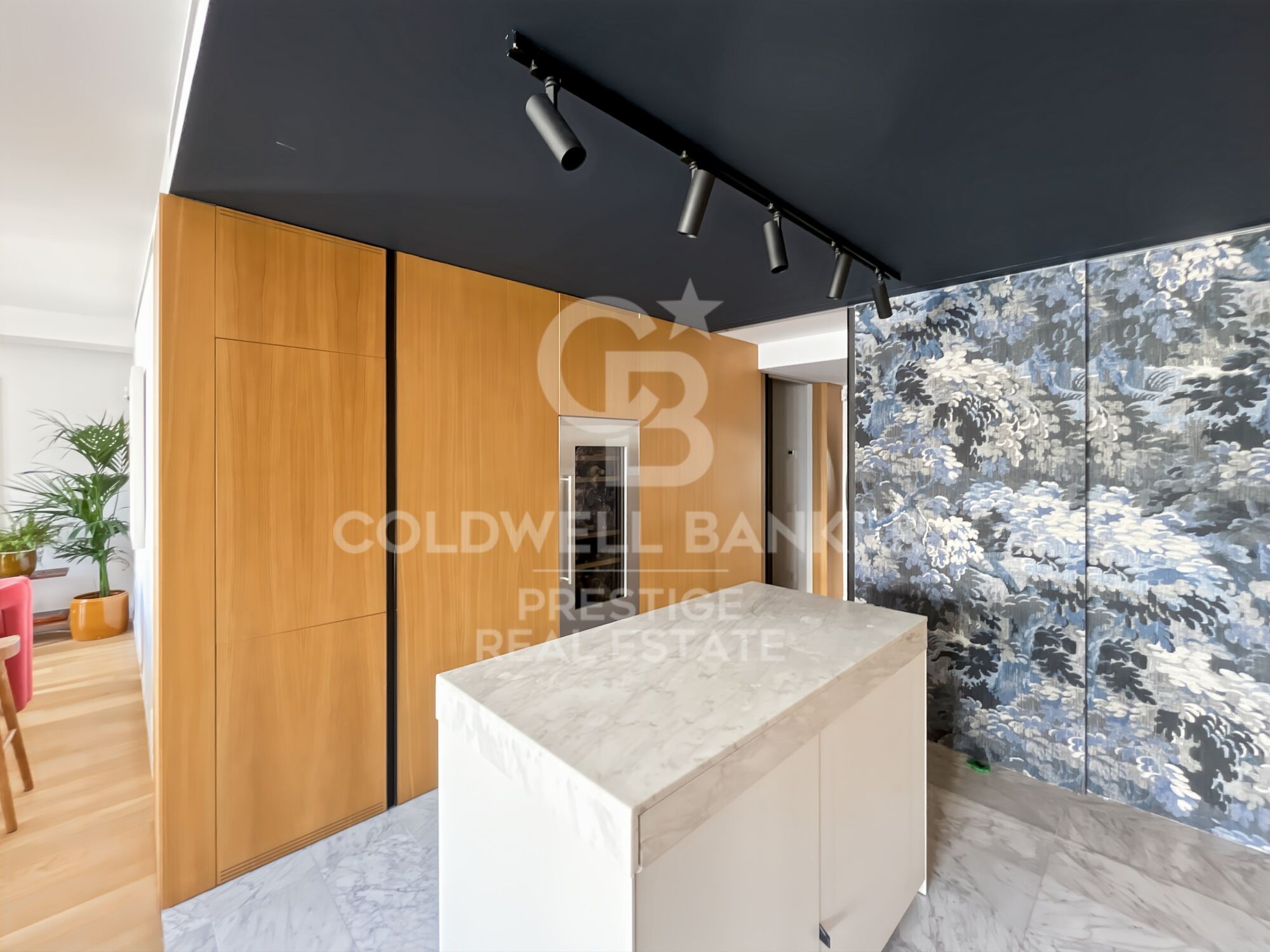 For sale luxury apartment in Eixample Derecho, new development with parking and storage room