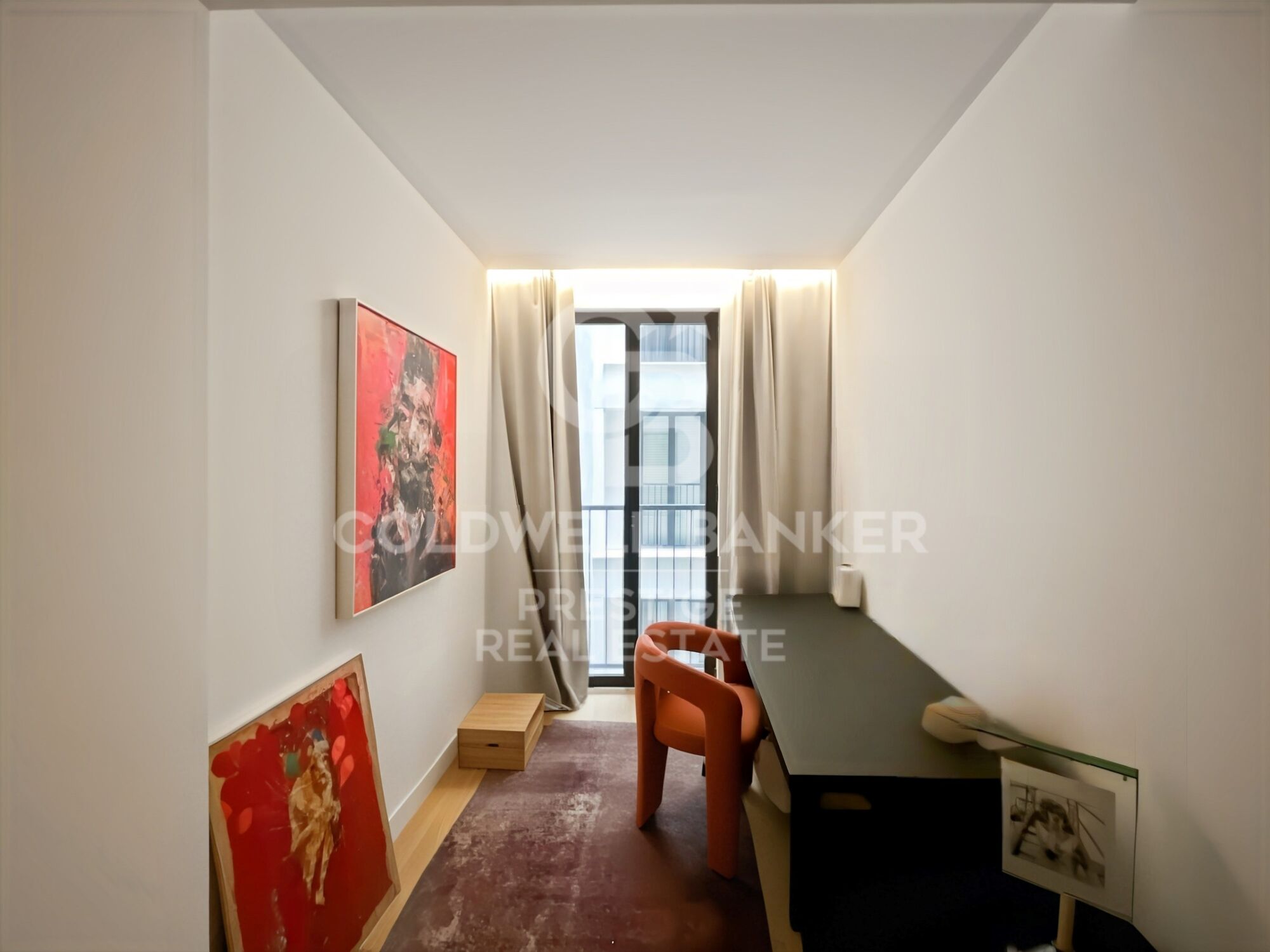 For sale luxury apartment in Eixample Derecho, new development with parking and storage room