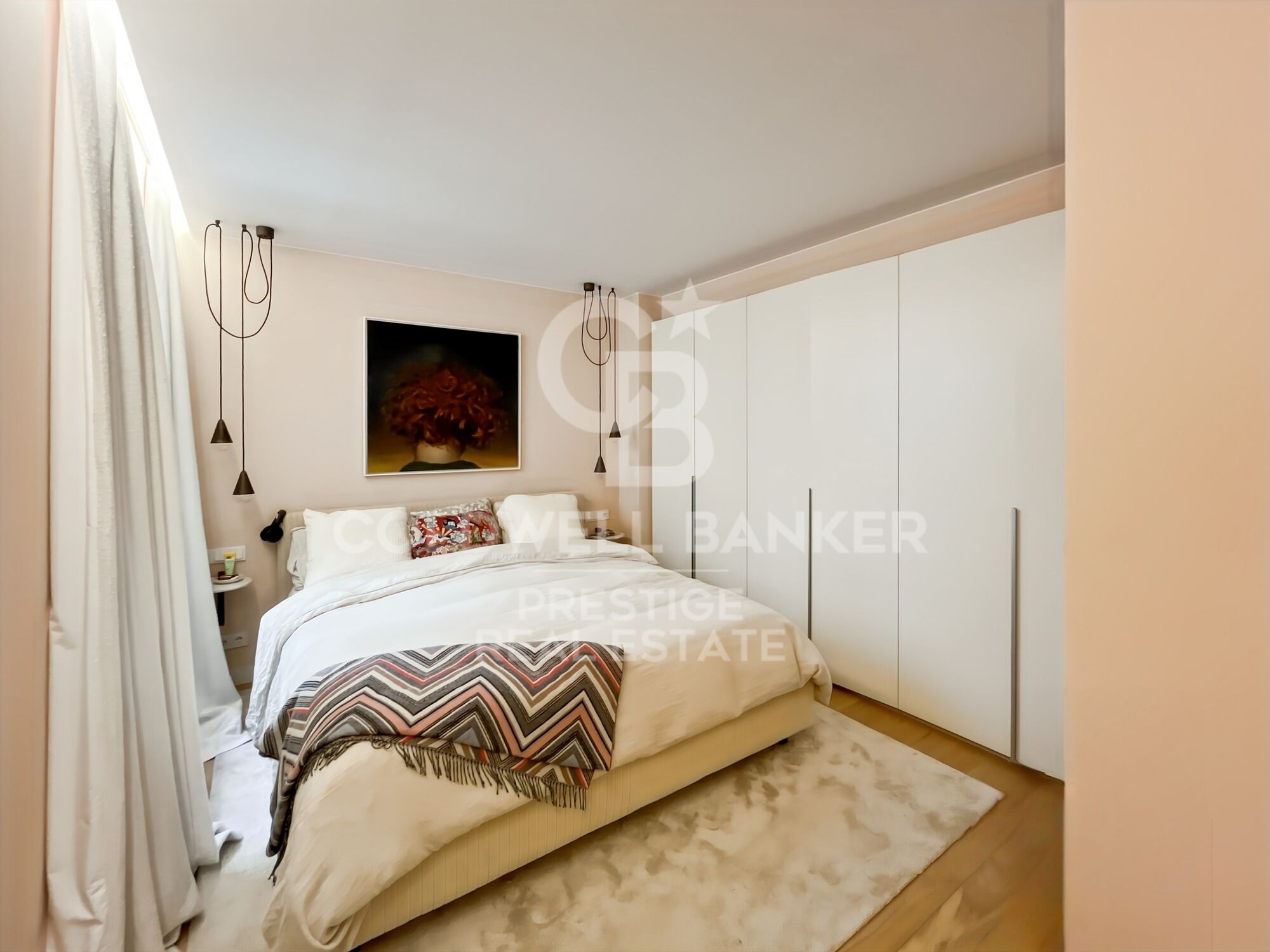 En venta piso en edificio de obra nueva con parking y trastero en Eixample Derecho