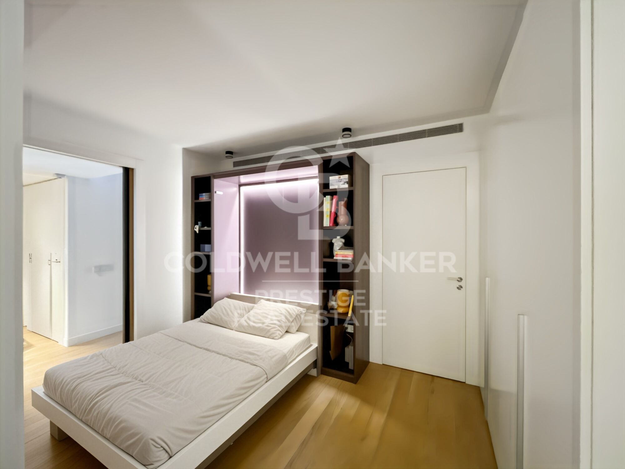 En venta piso en edificio de obra nueva con parking y trastero en Eixample Derecho