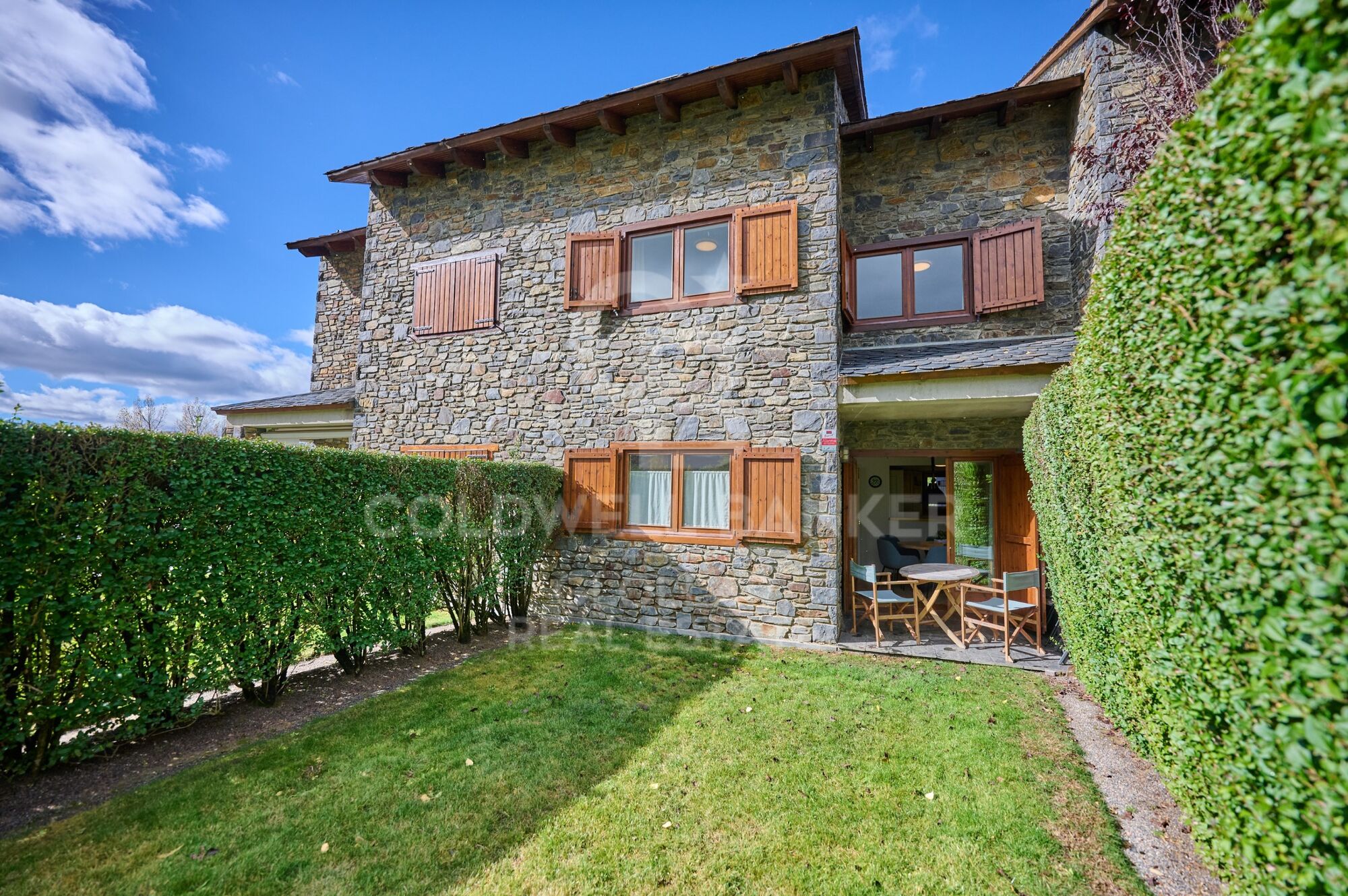 House 4 Bedrooms Sale Ger