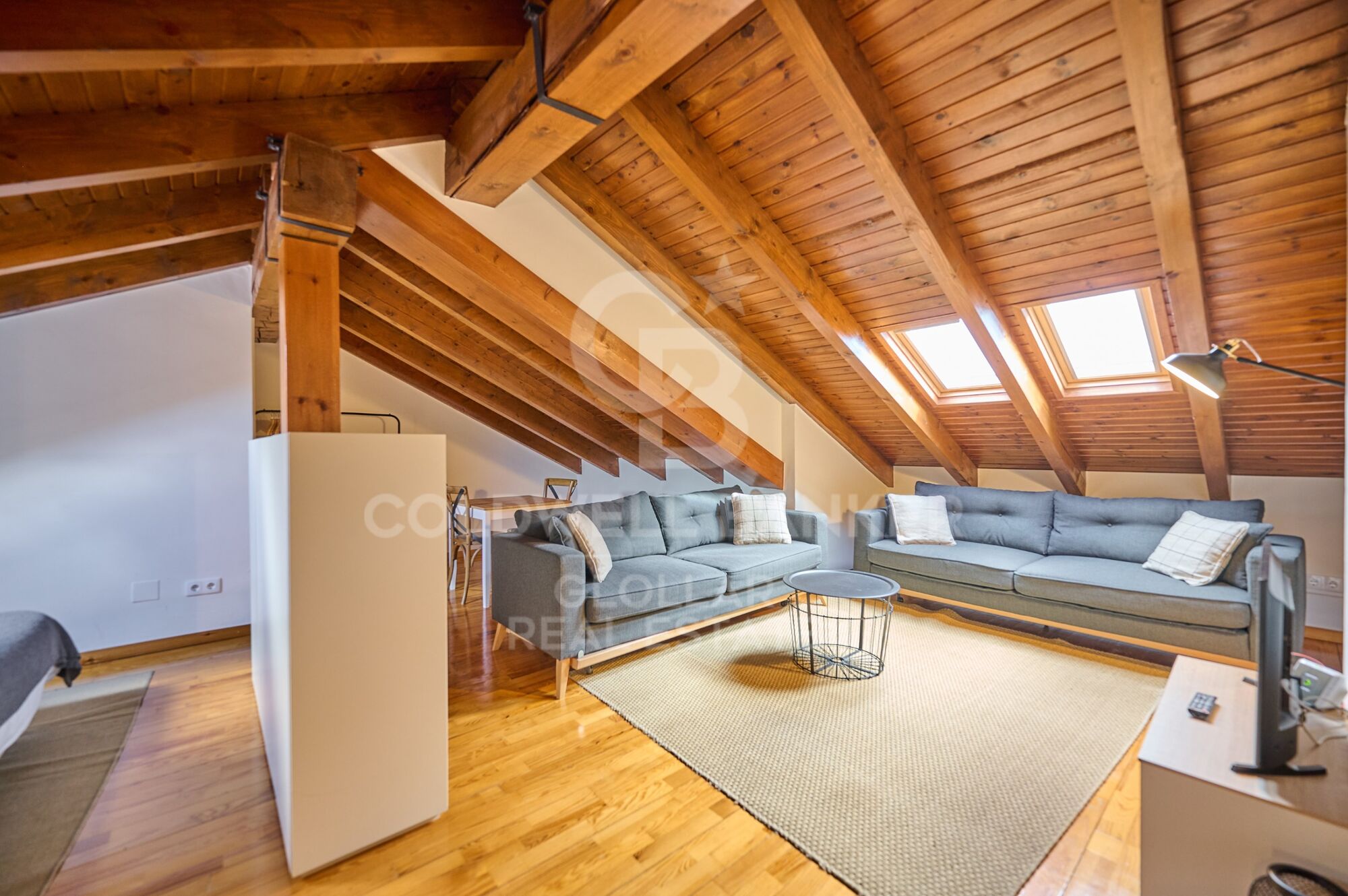 House 4 Bedrooms Sale Ger