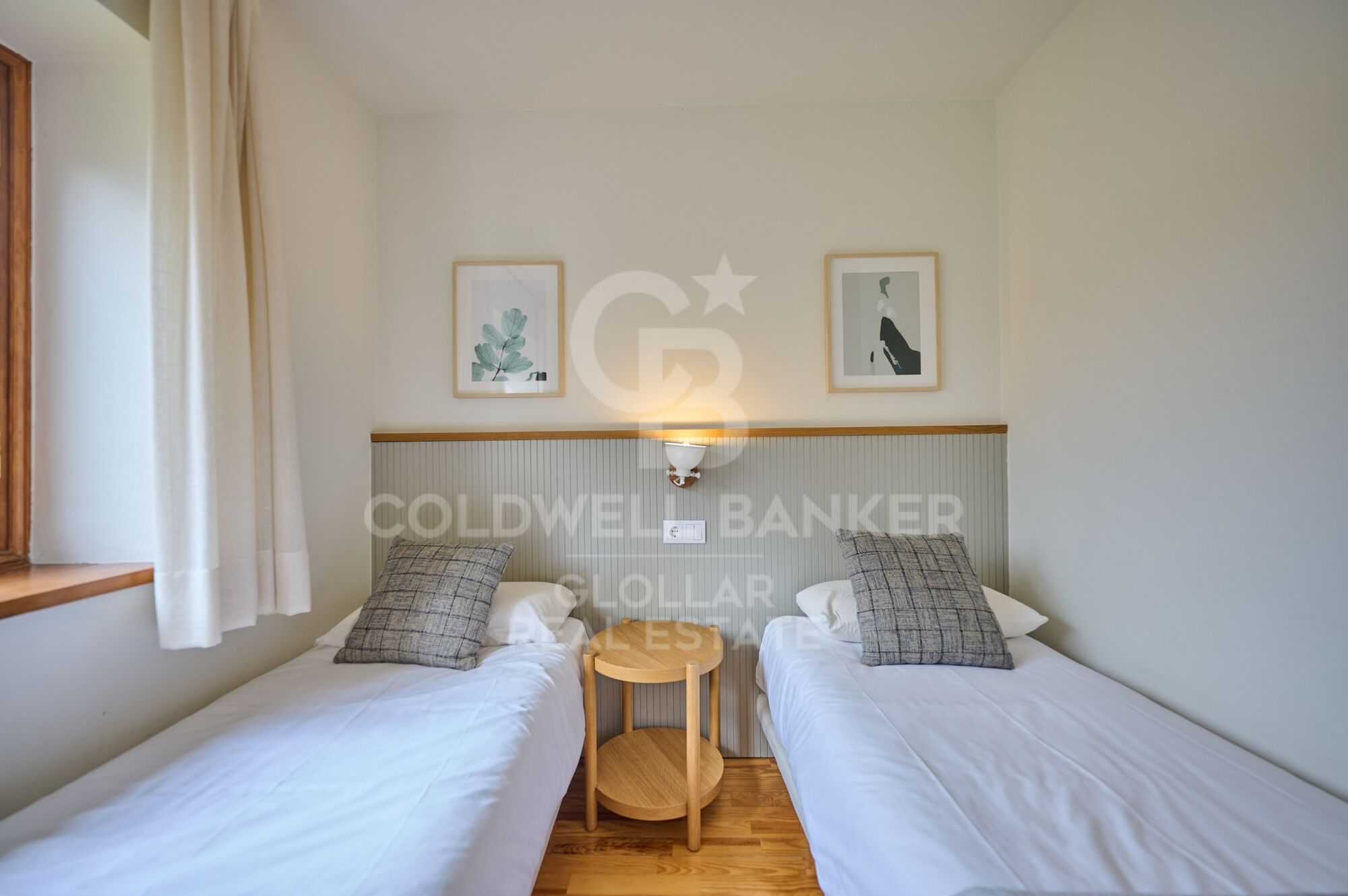 House 4 Bedrooms Sale Ger