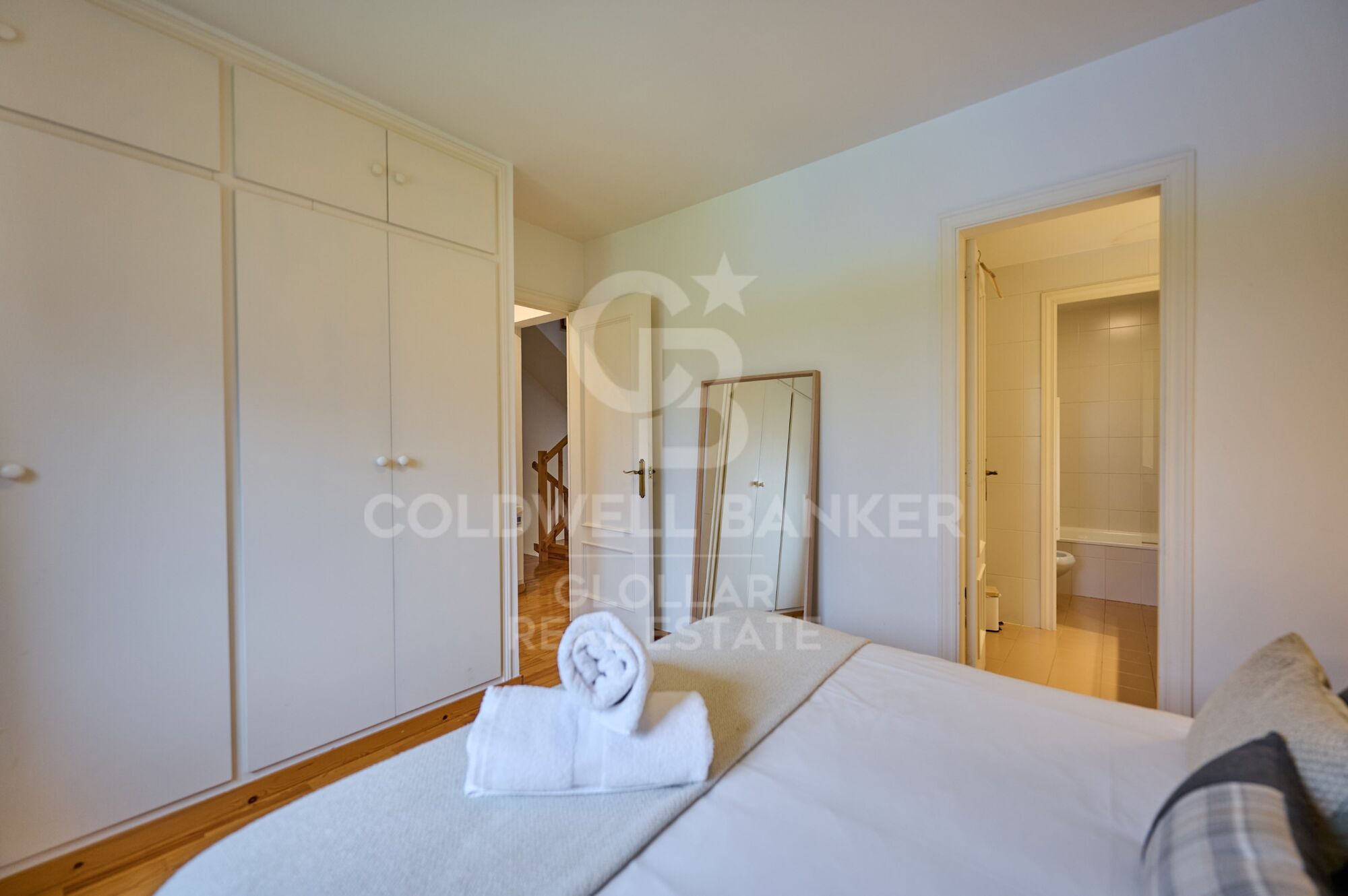 House 4 Bedrooms Sale Ger