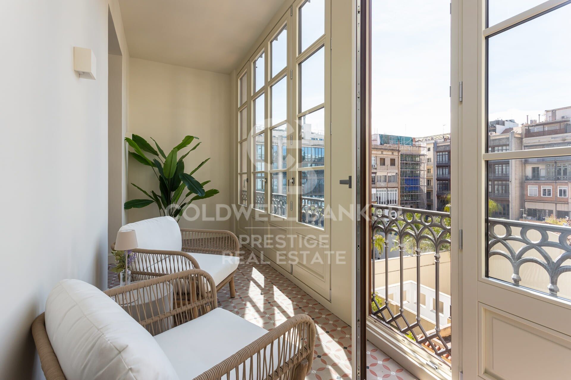 À vendre : appartement rénové avec terrasse dans l'Eixample Droit, Quadrat d'Or