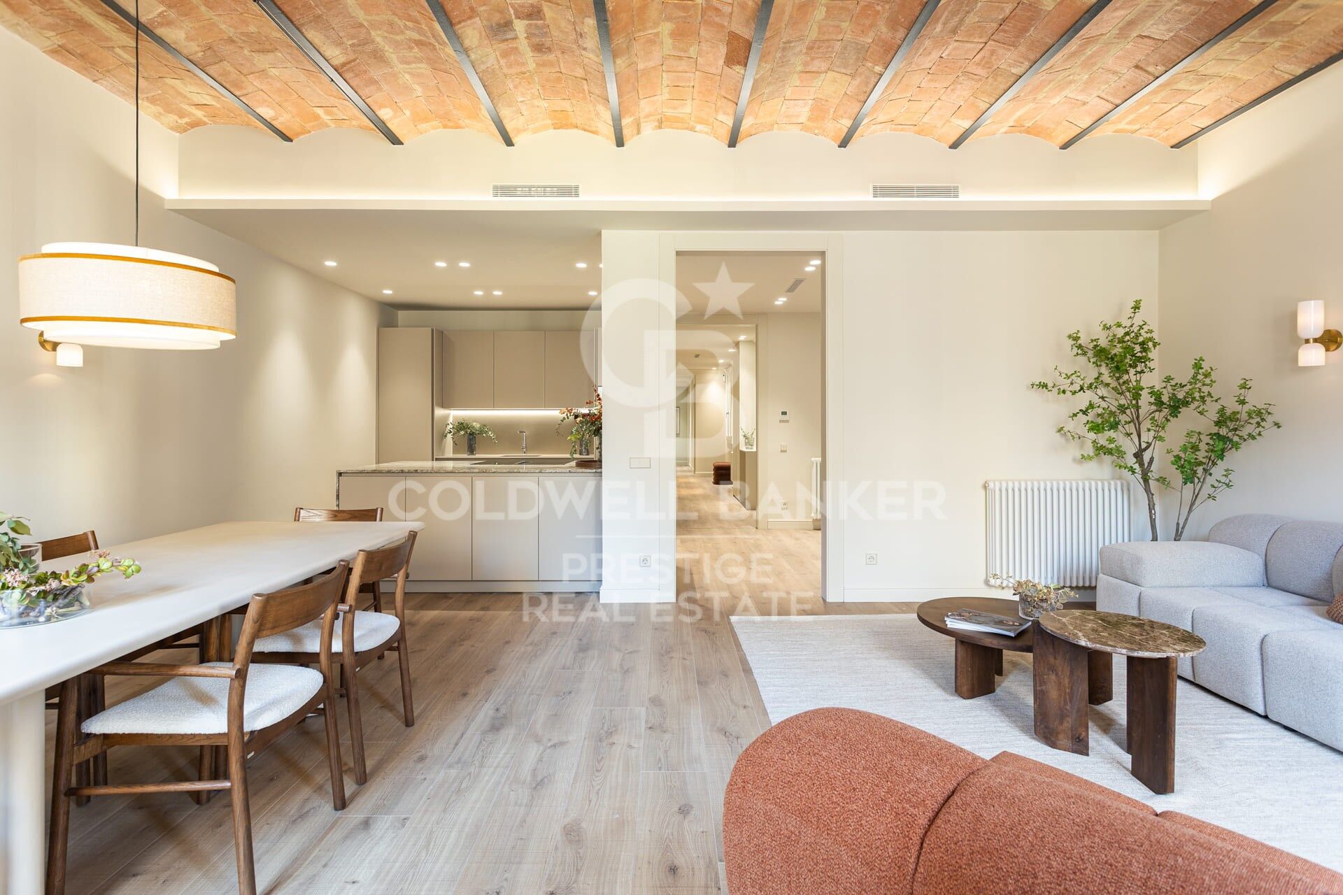 À vendre : appartement rénové avec terrasse dans l'Eixample Droit, Quadrat d'Or