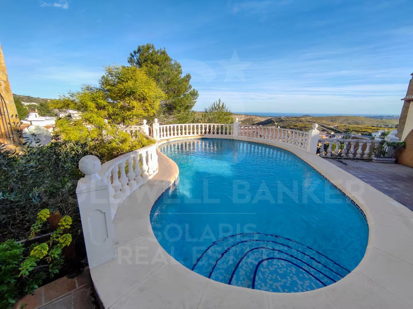 Villa con Vistas Panorámicas al Mar en Cumbre del Sol, entre Jávea y Moraira