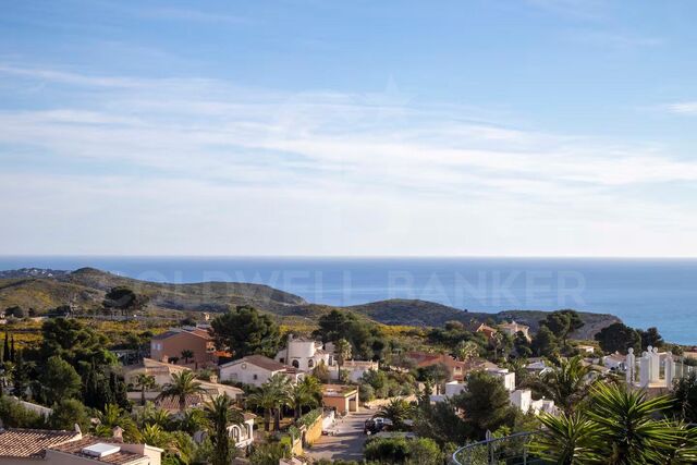 Villa con Vistas Panorámicas al Mar en Cumbre del Sol, entre Jávea y Moraira