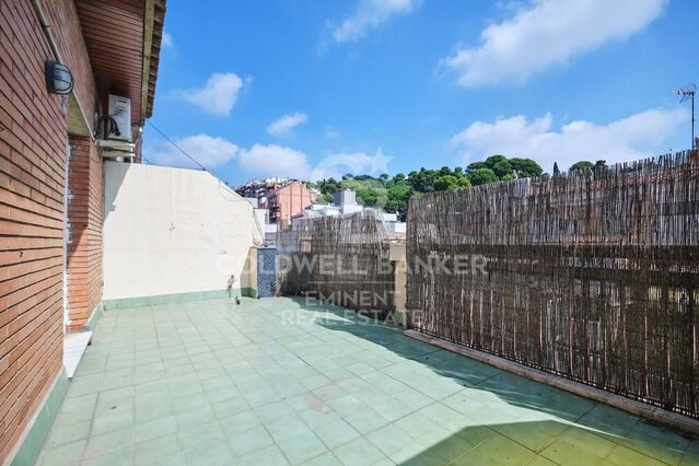 Magnificent penthouse for sale in El Putxet 4 bedrooms, terraces, parking and storage room.
