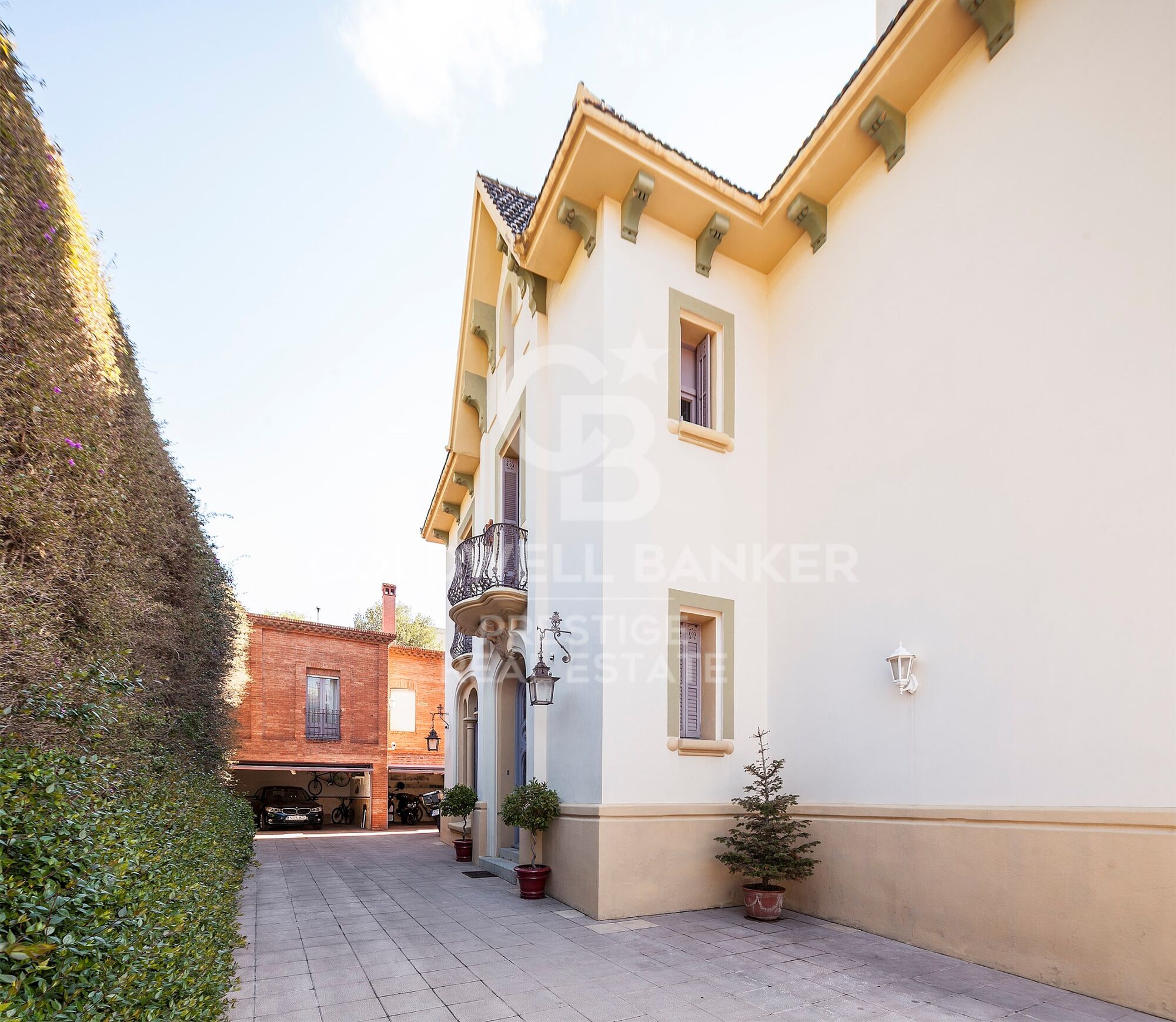 Modernist house for sale in Barcelona