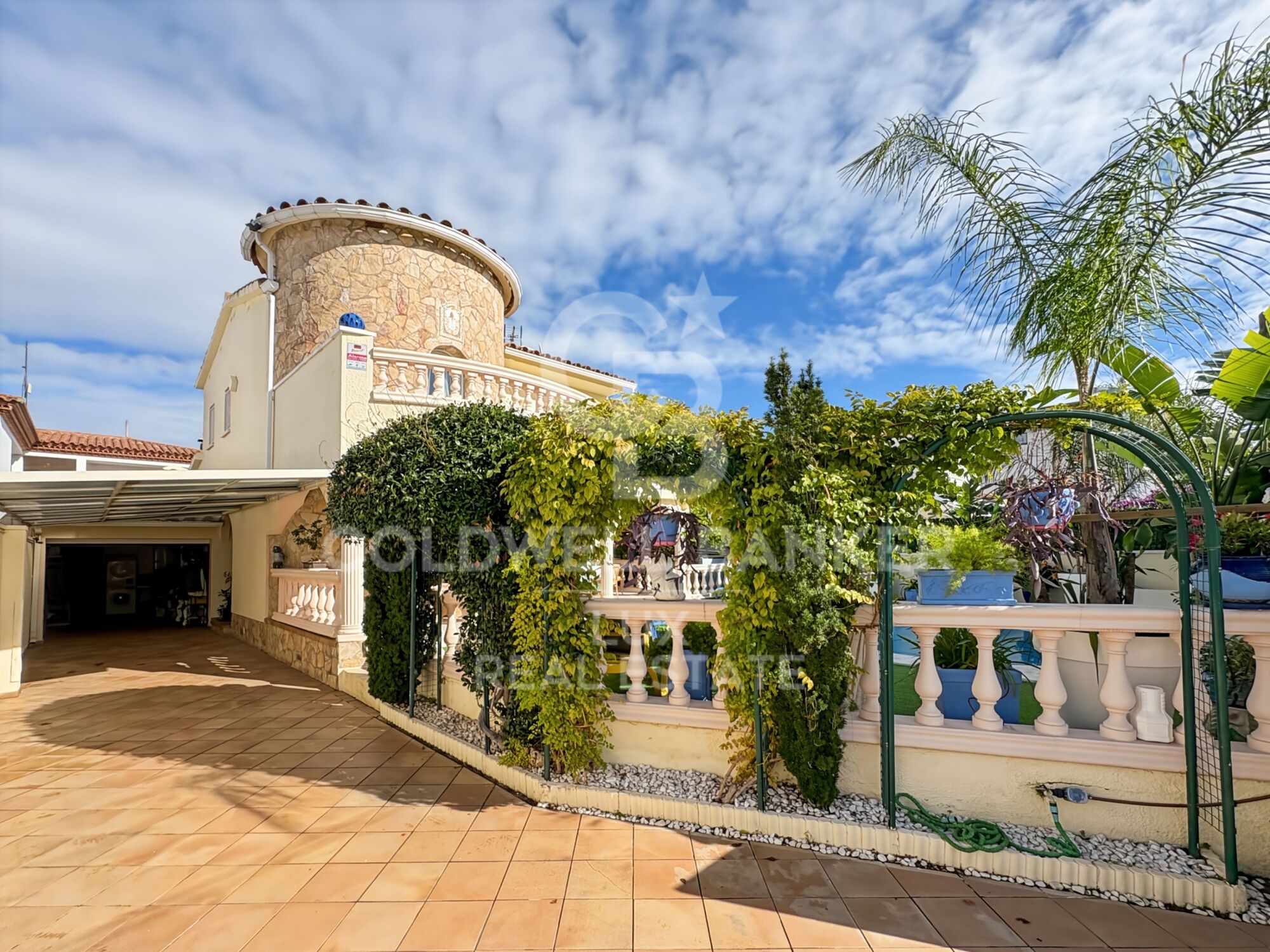 Haus zu verkaufen in Empuriabrava, hochstehend, mit Garage und Pool