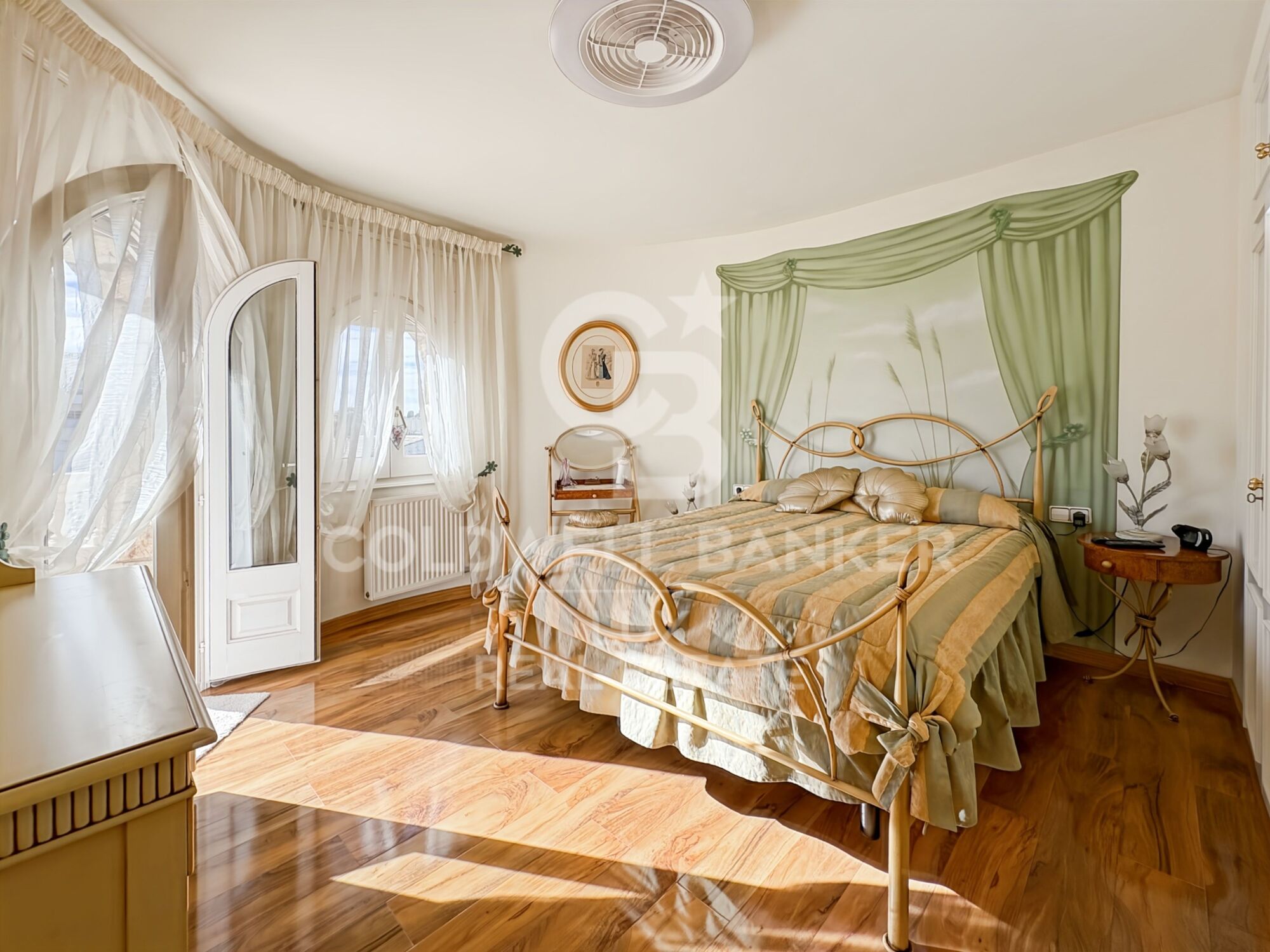 Haus zu verkaufen in Empuriabrava, hochstehend, mit Garage und Pool