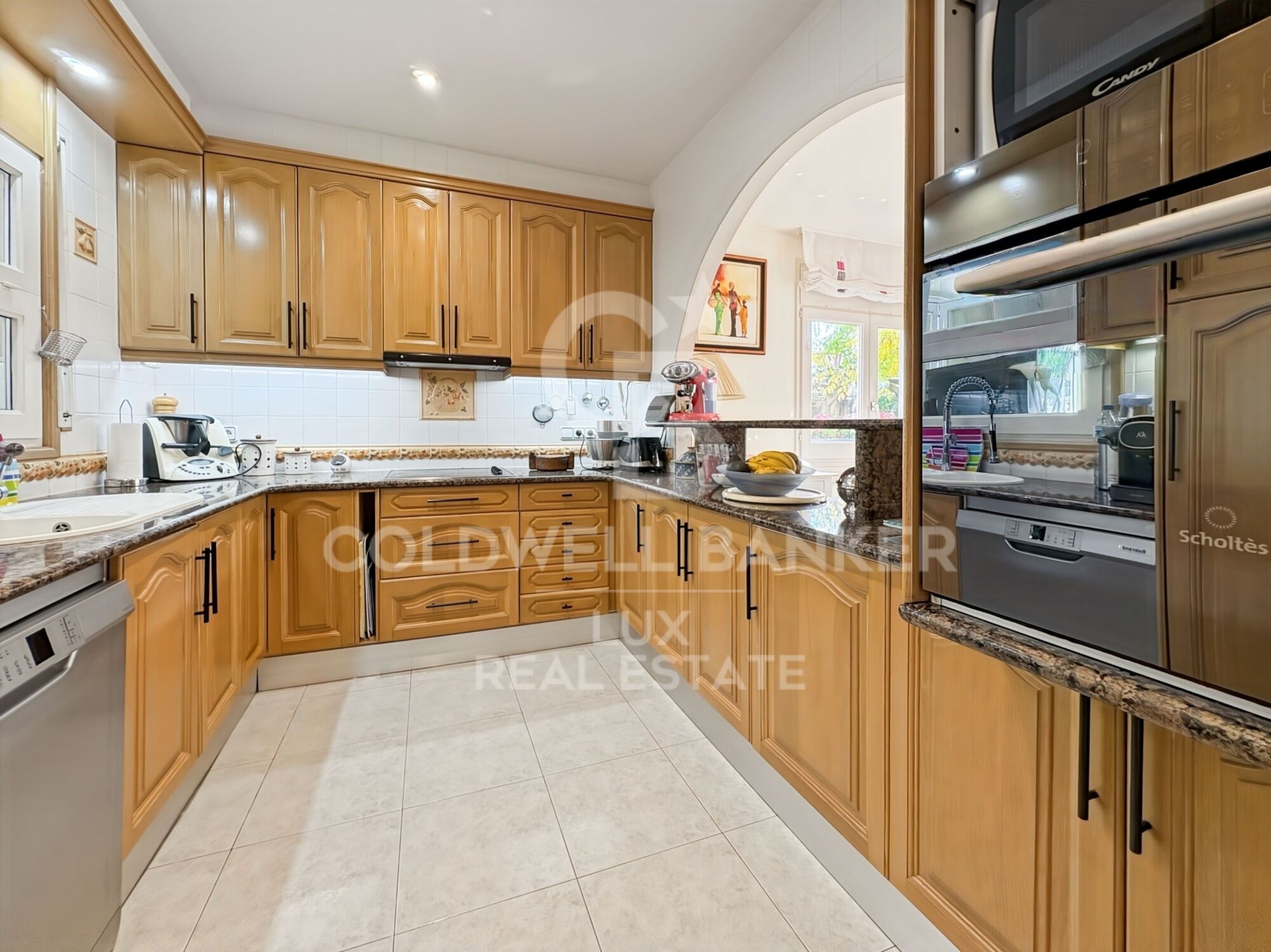 Maison à vendre à Empuriabrava, de haut standing, avec garage et piscine