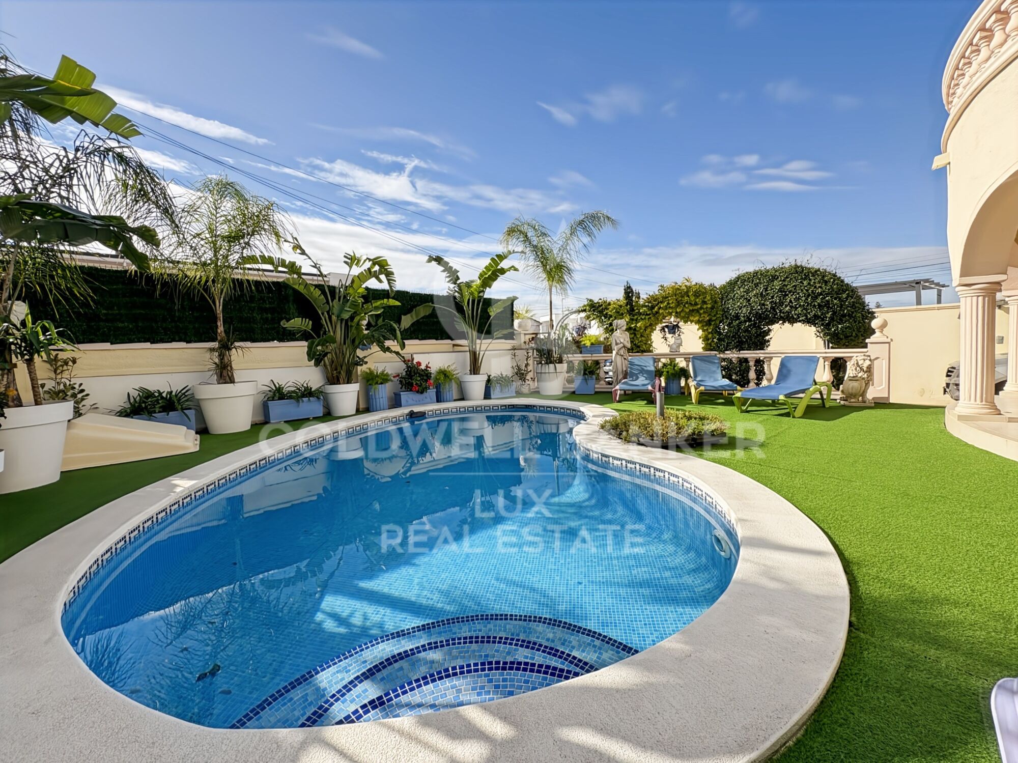 Casa en venta en Empuriabrava, alto standing, con garaje y piscina