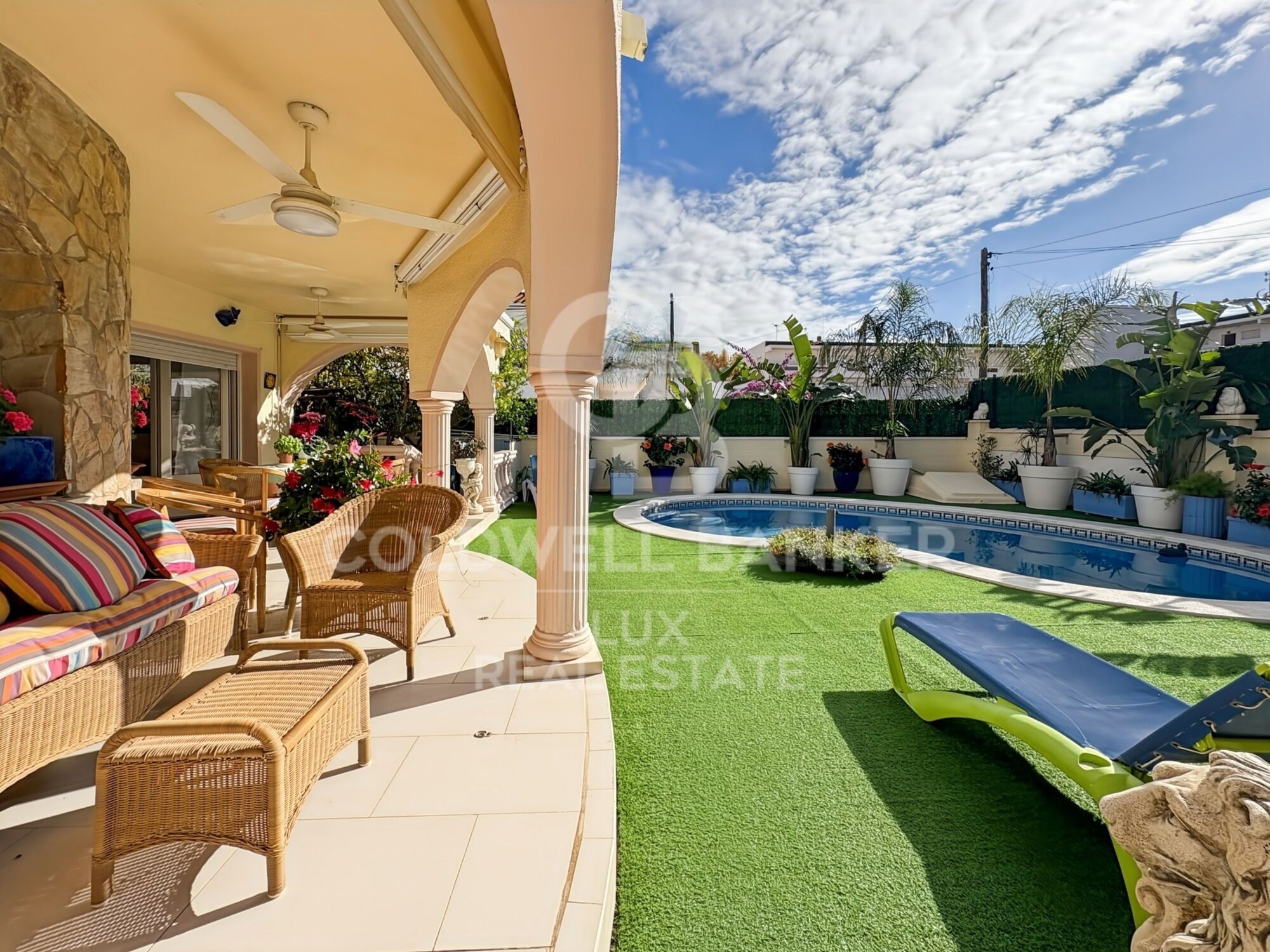 Maison à vendre à Empuriabrava, de haut standing, avec garage et piscine