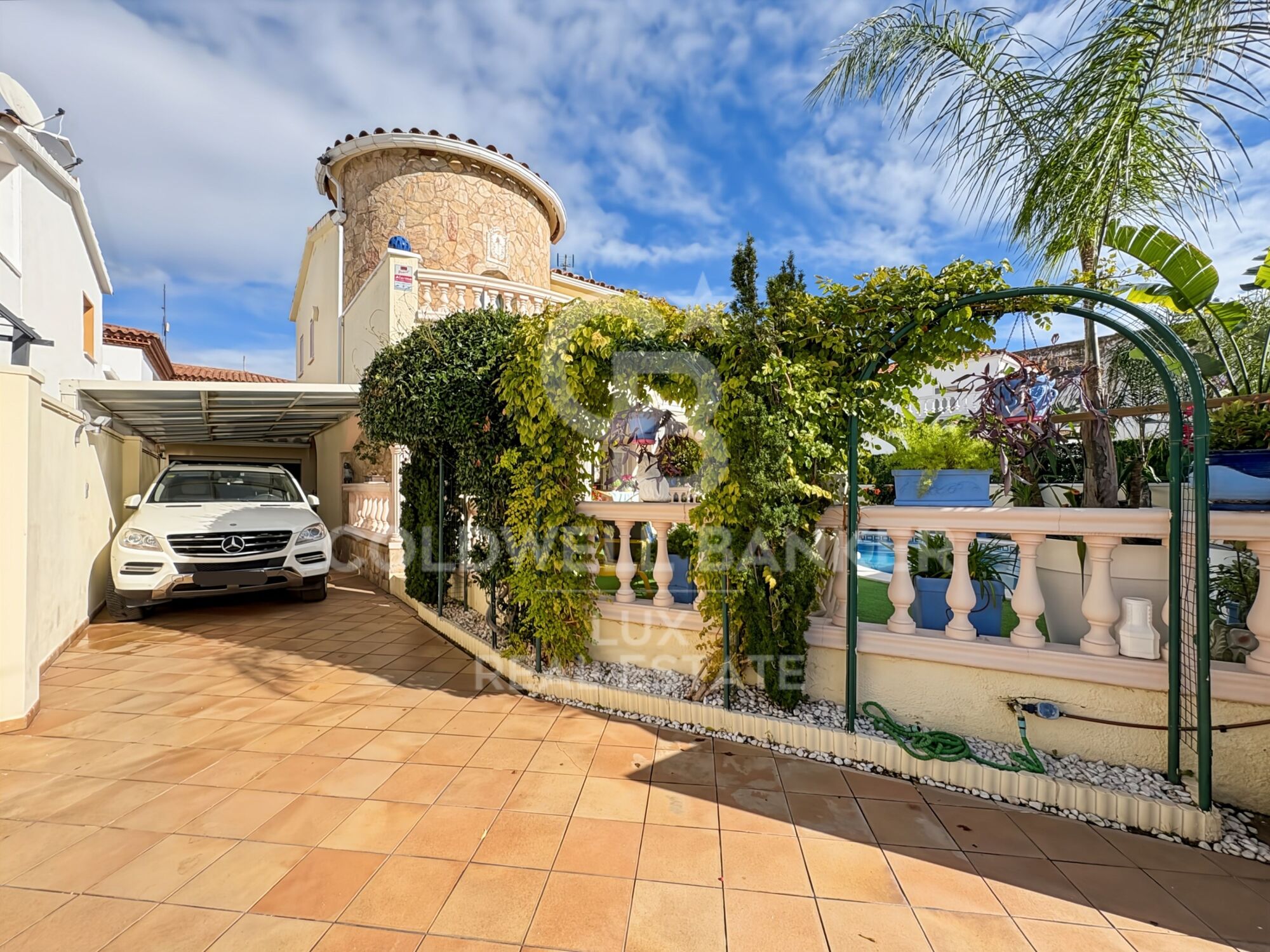 Maison à vendre à Empuriabrava, de haut standing, avec garage et piscine