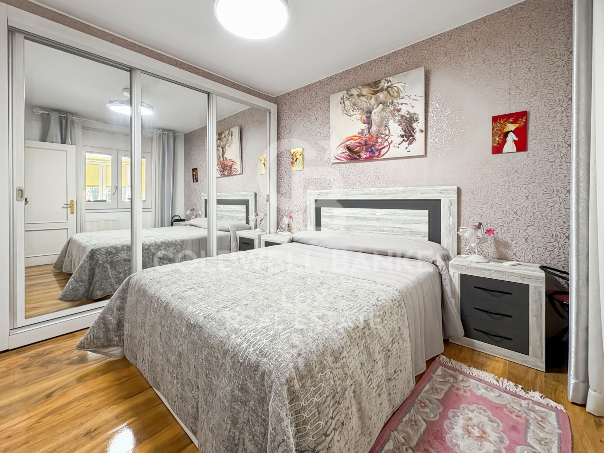 House for sale in Empuriabrava, high standing, with garage and pool