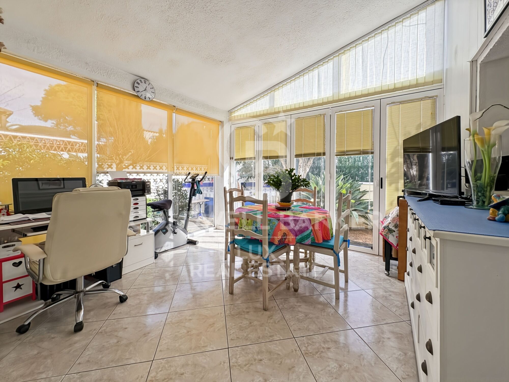 Casa en venta en Empuriabrava, alto standing, con garaje y piscina