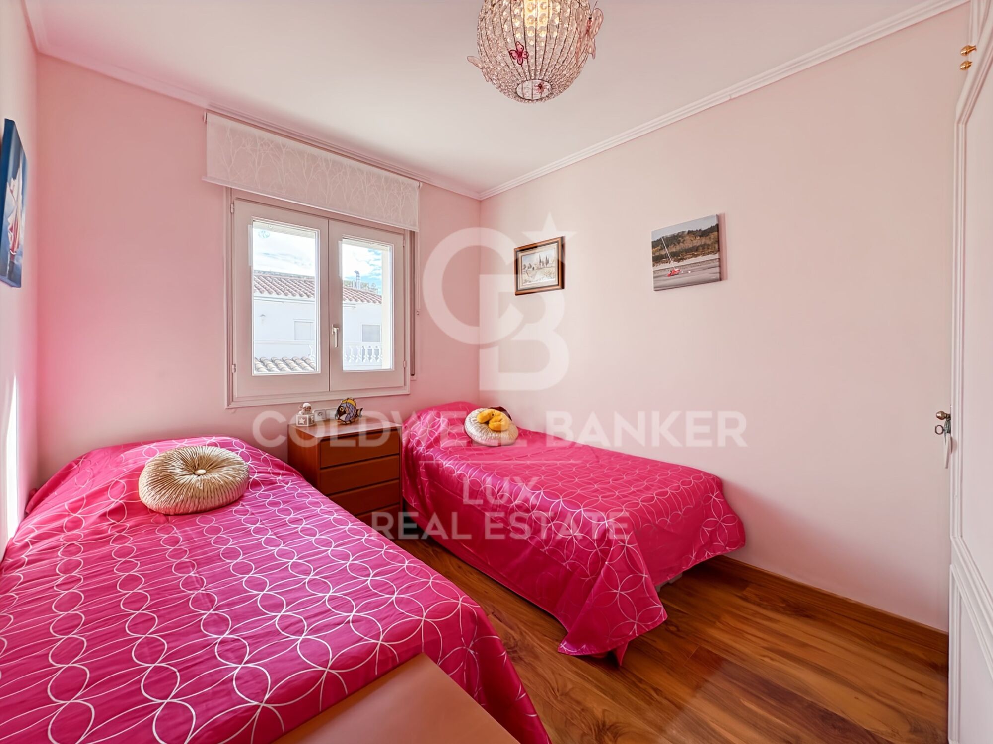 Casa en venta en Empuriabrava, alto standing, con garaje y piscina
