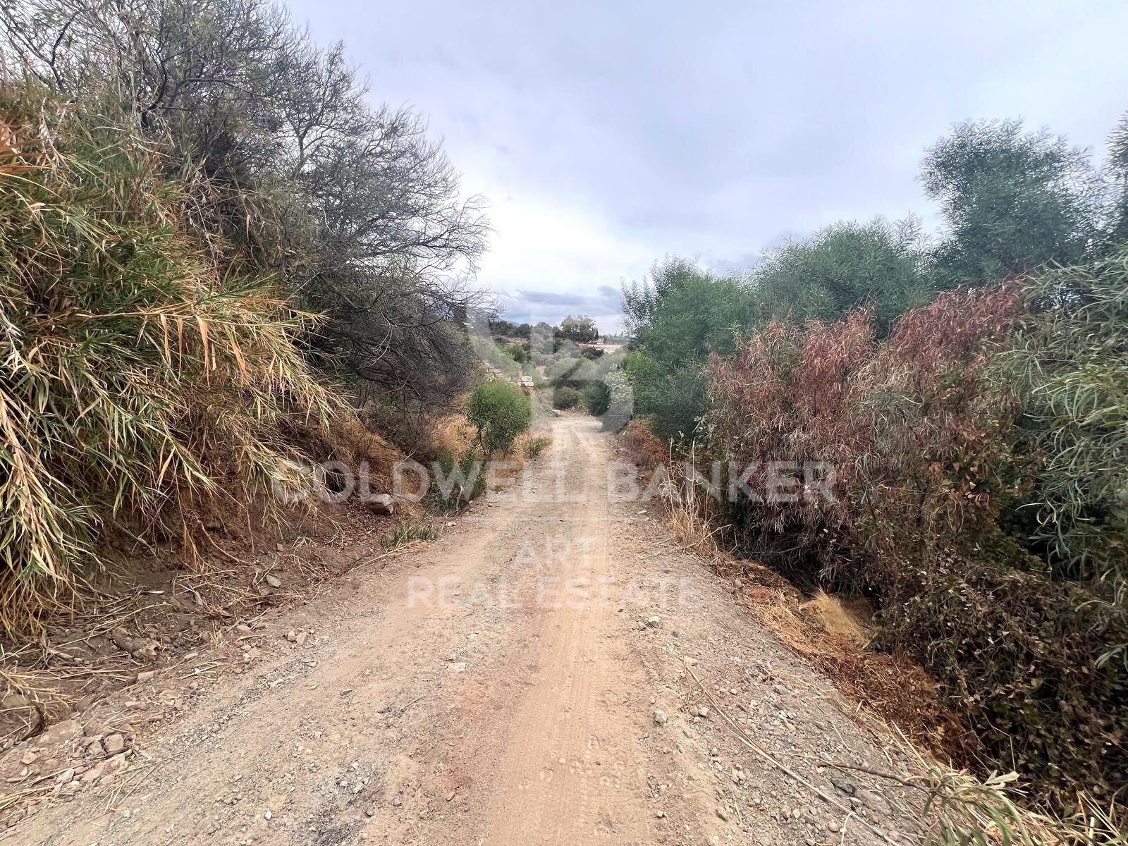 Baugrundstück in Puerto Almendro, Benahavís