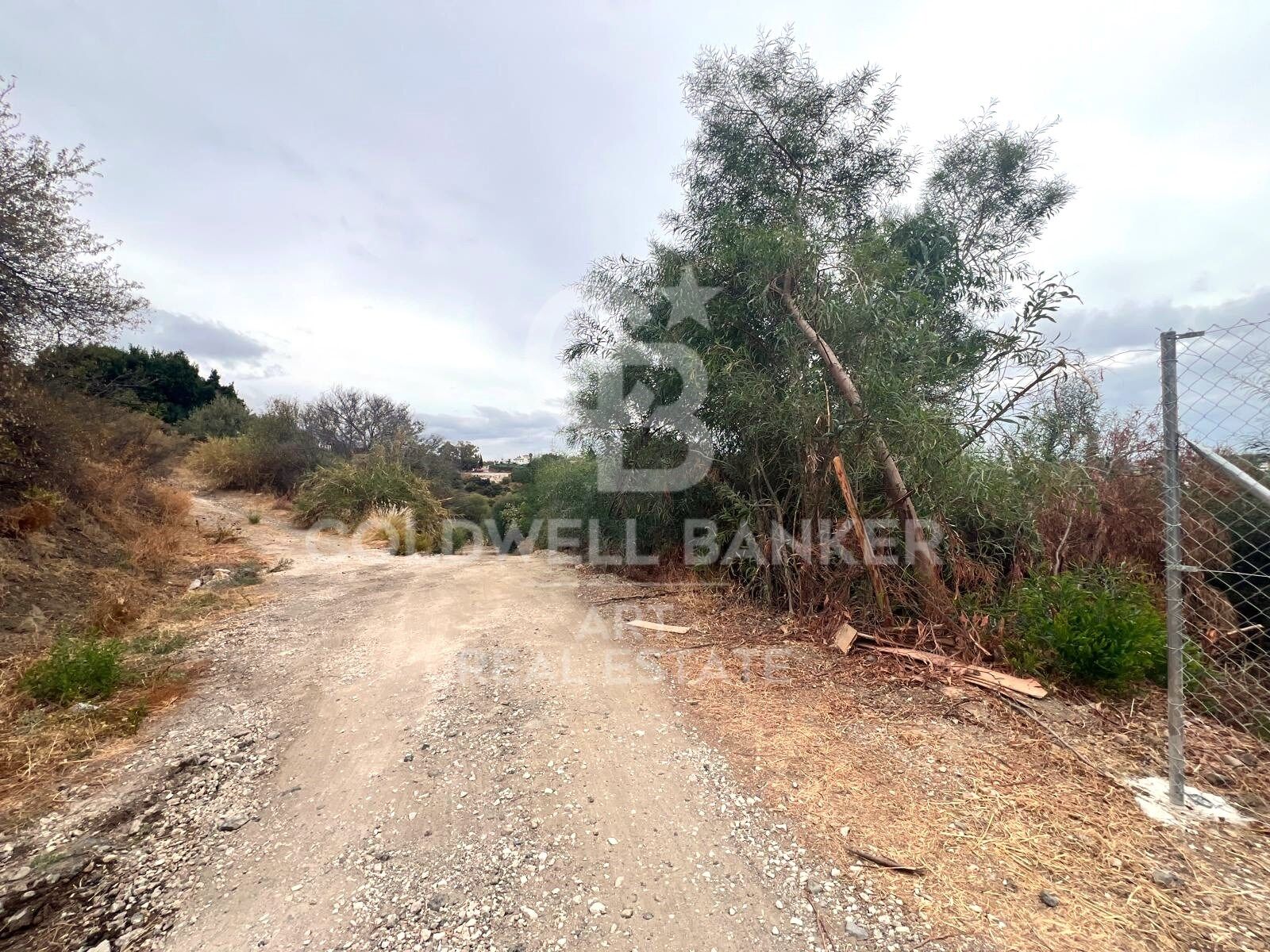Terrain constructible à Puerto Almendro, Benahavís
