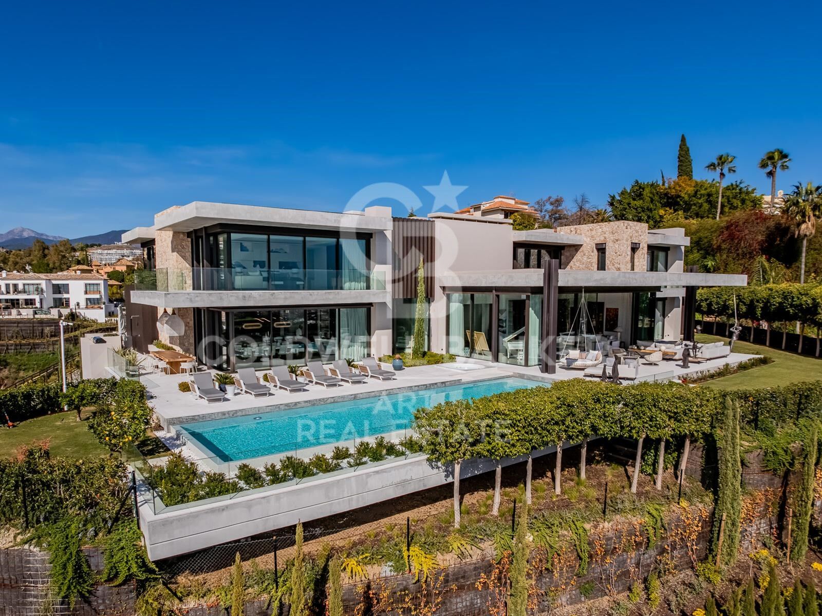 Exquisita villa de lujo con vistas panorámicas al Mediterráneo en La Quinta