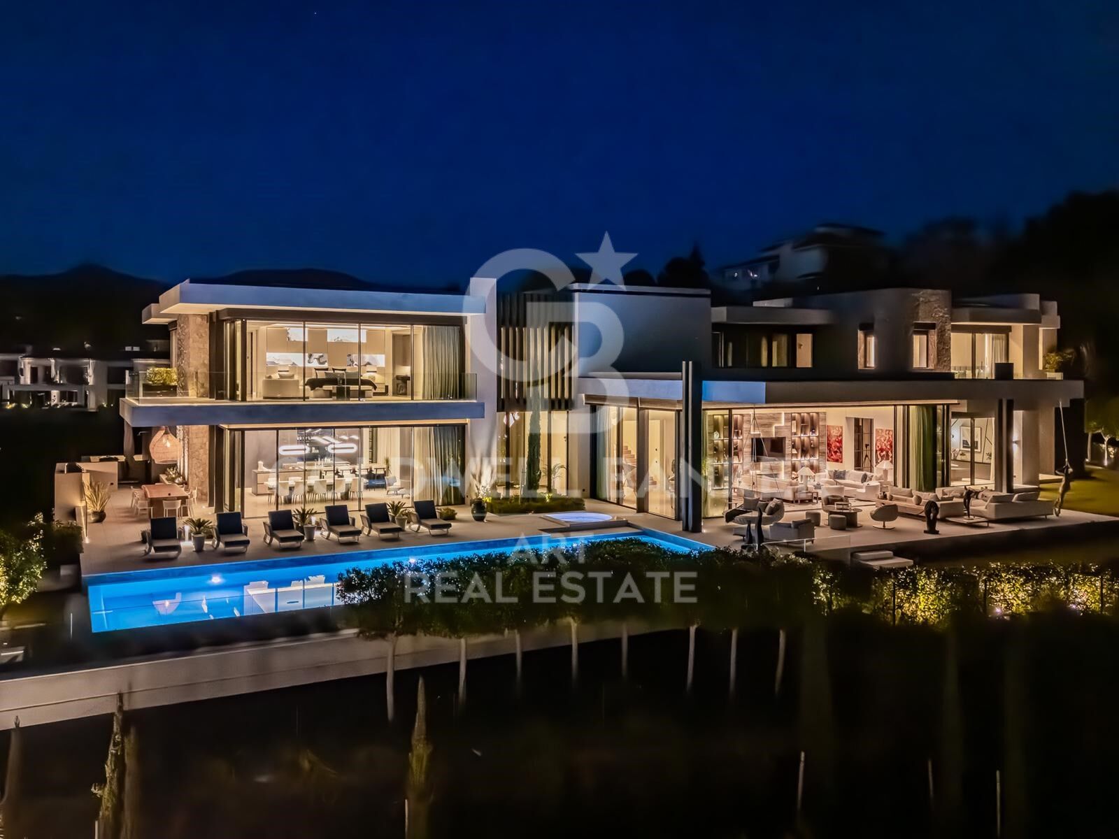 Exquisita villa de lujo con vistas panorámicas al Mediterráneo en La Quinta