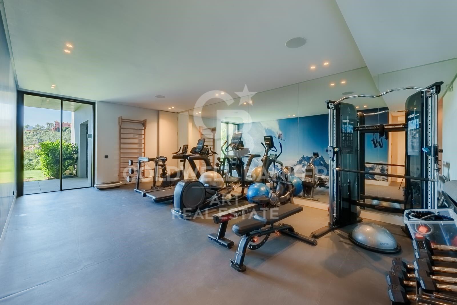Exquise villa de luxe de 7 chambres avec vues panoramiques sur la Méditerranée à La Quinta