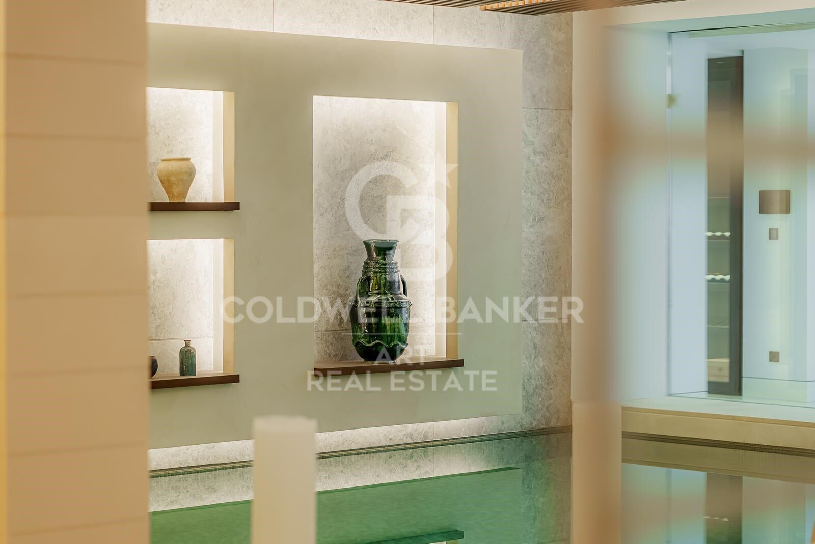 Exquisite Luxury Villa with Panoramic Mediterranean Views in La Quinta