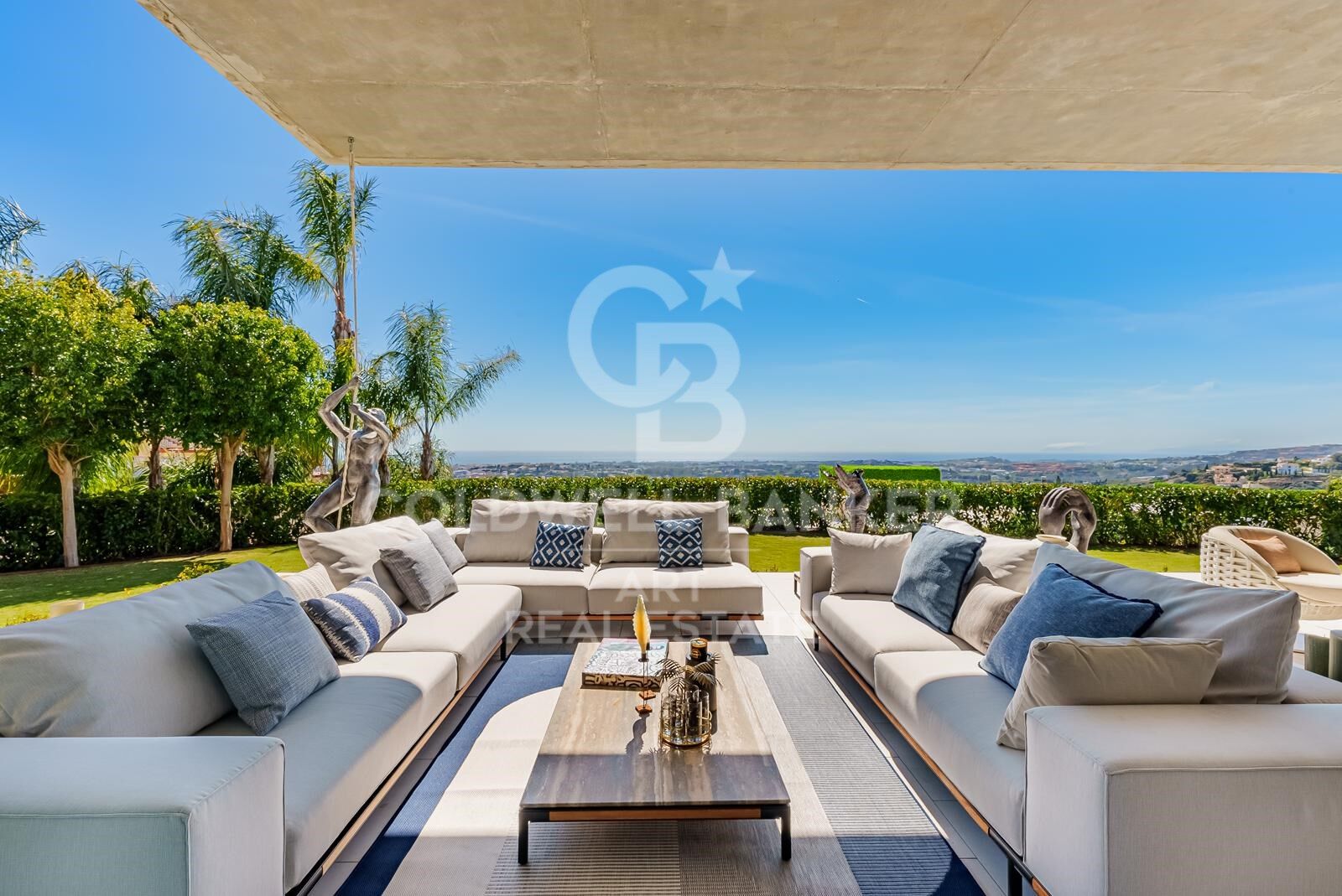 Exquisite Luxury Villa with Panoramic Mediterranean Views in La Quinta