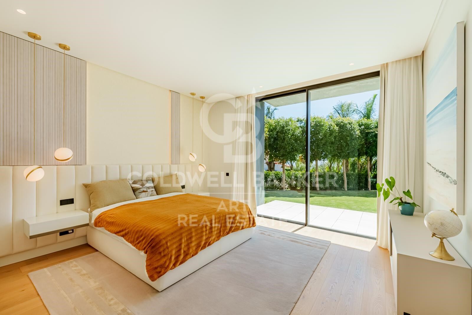 Exquisite Luxusvilla mit Panoramablick auf das Mittelmeer in La Quinta