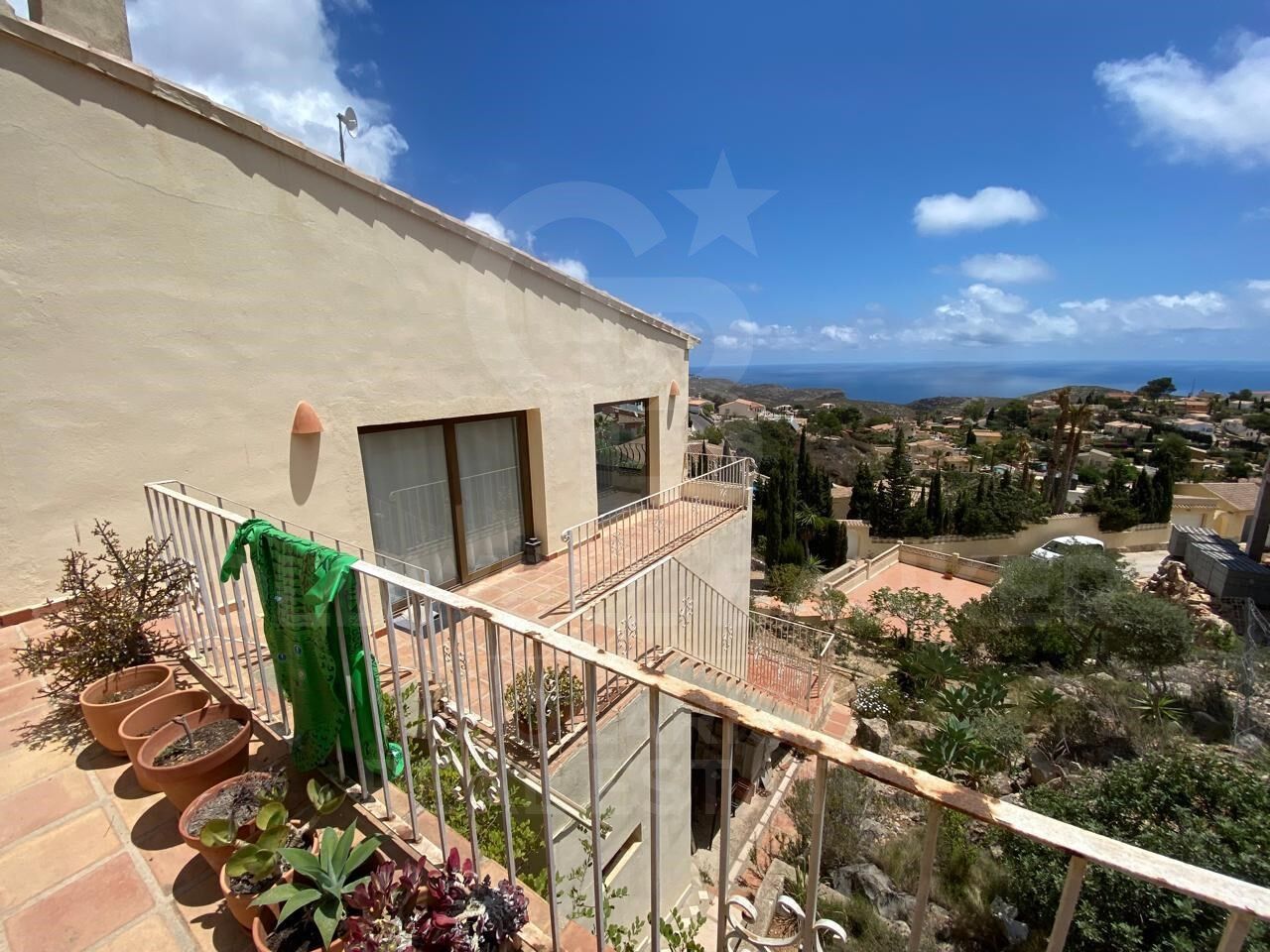 Villa with sea views in Cumbre del Sol