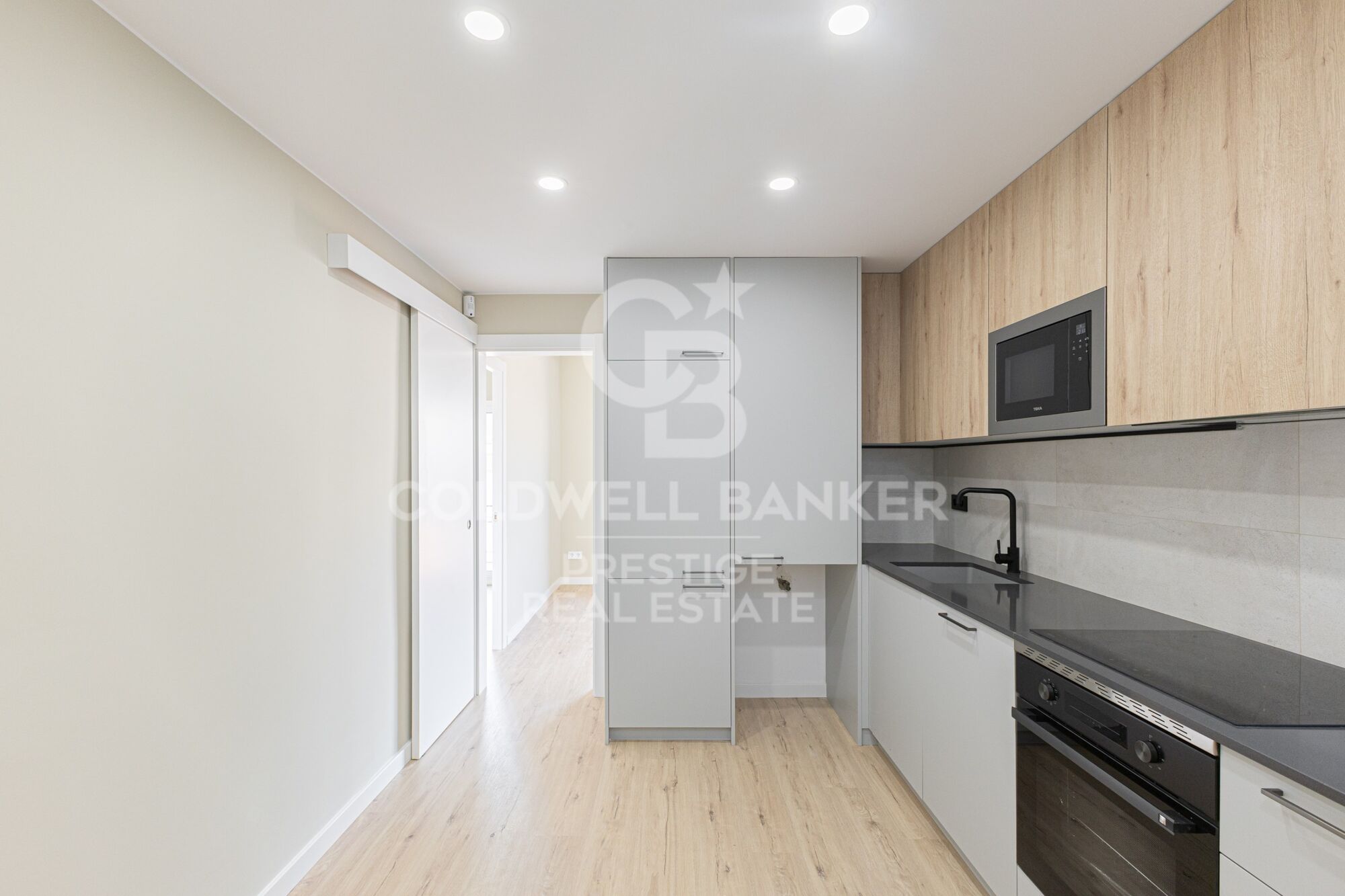 Renovierte Wohnung mit Balkon in Sants, Barcelona